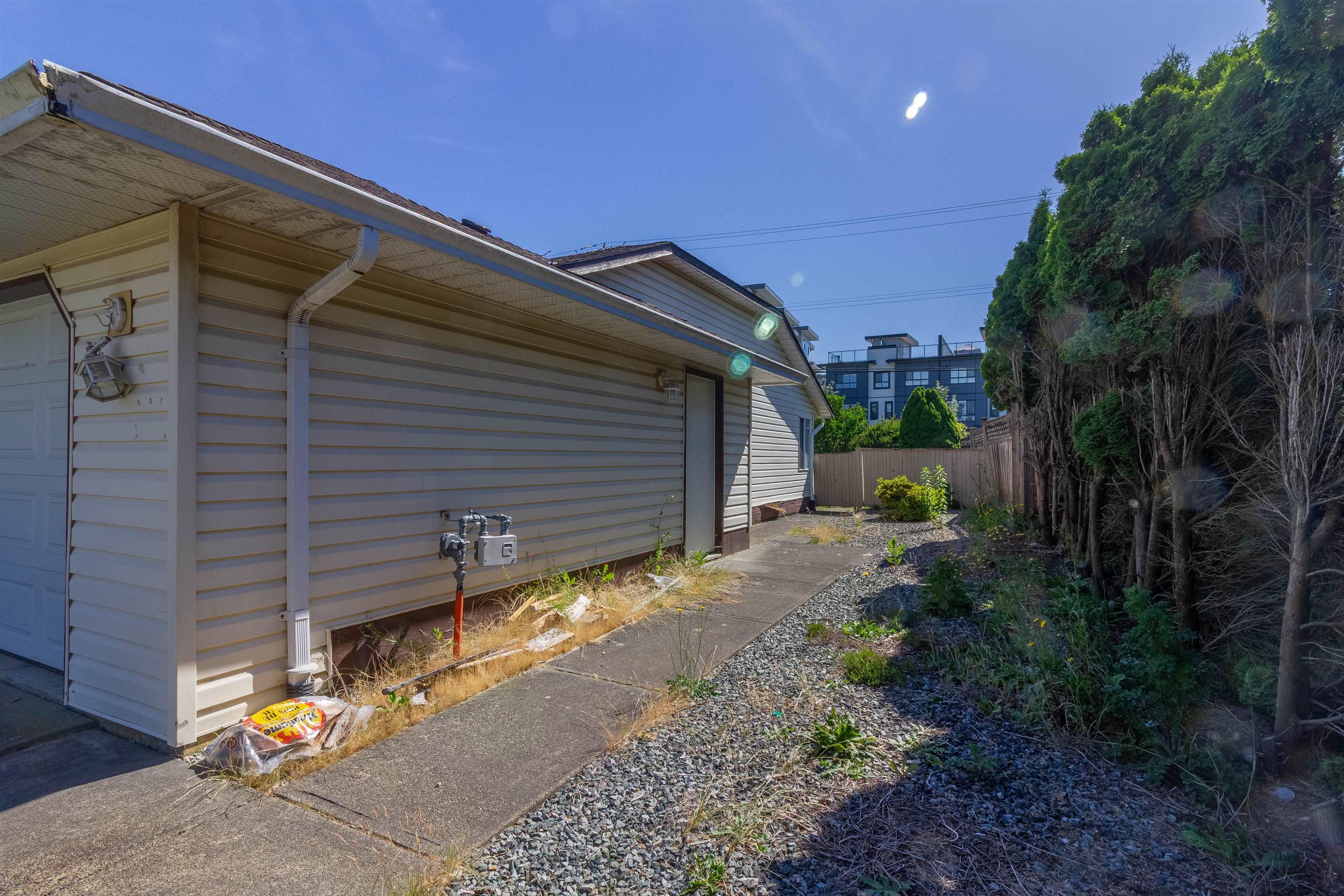 1524 KIMBERLEY STREET 21
