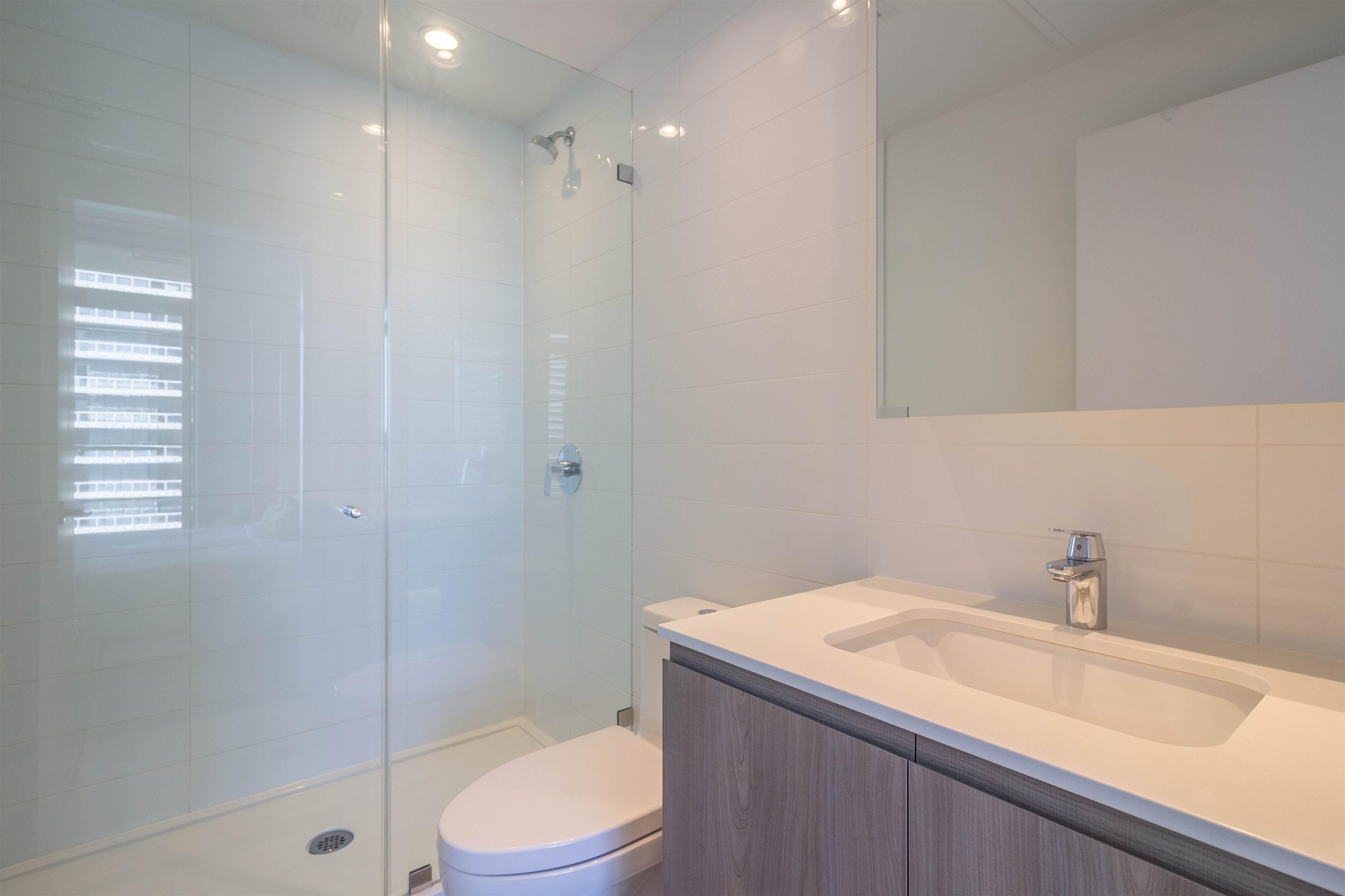 1607 4650 BRENTWOOD BOULEVARD 12