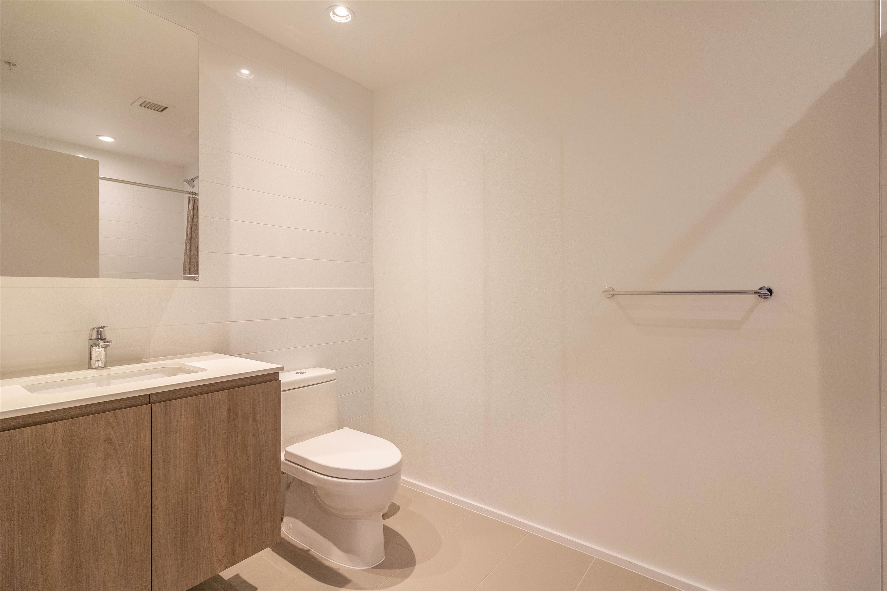 1607 4650 BRENTWOOD BOULEVARD 14