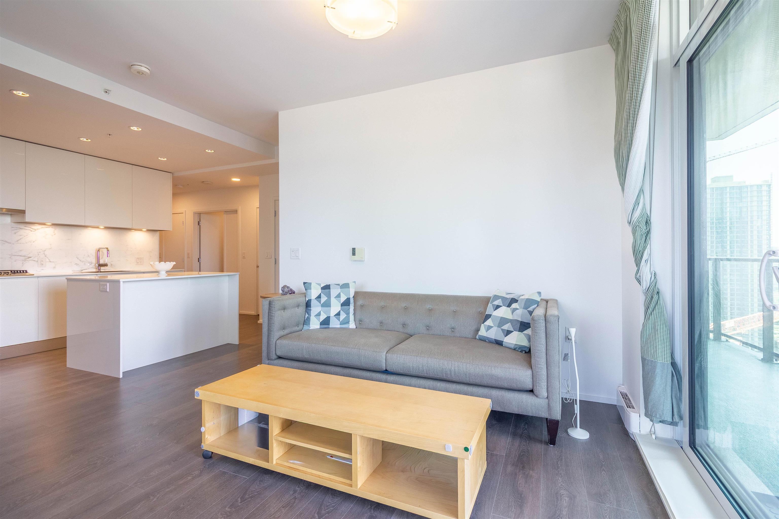 1607 4650 BRENTWOOD BOULEVARD 7