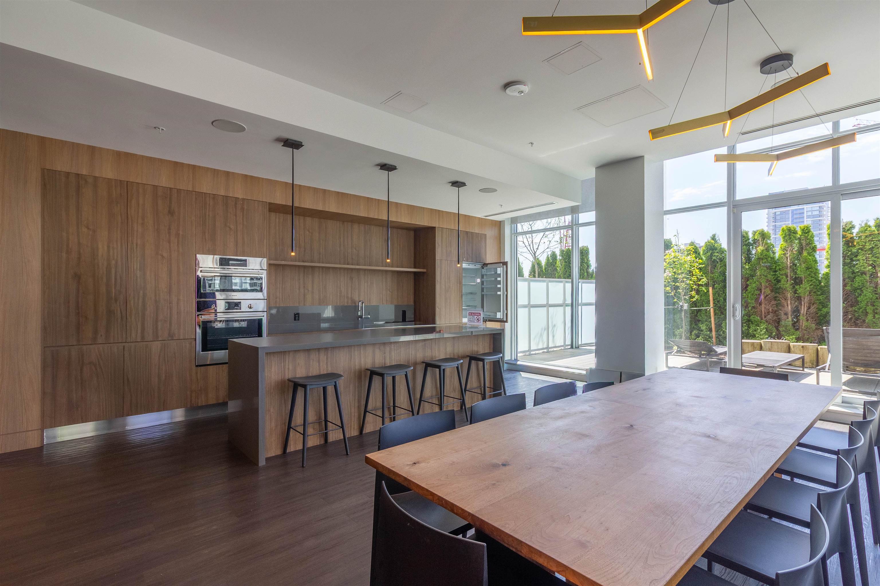 1607 4650 BRENTWOOD BOULEVARD 28