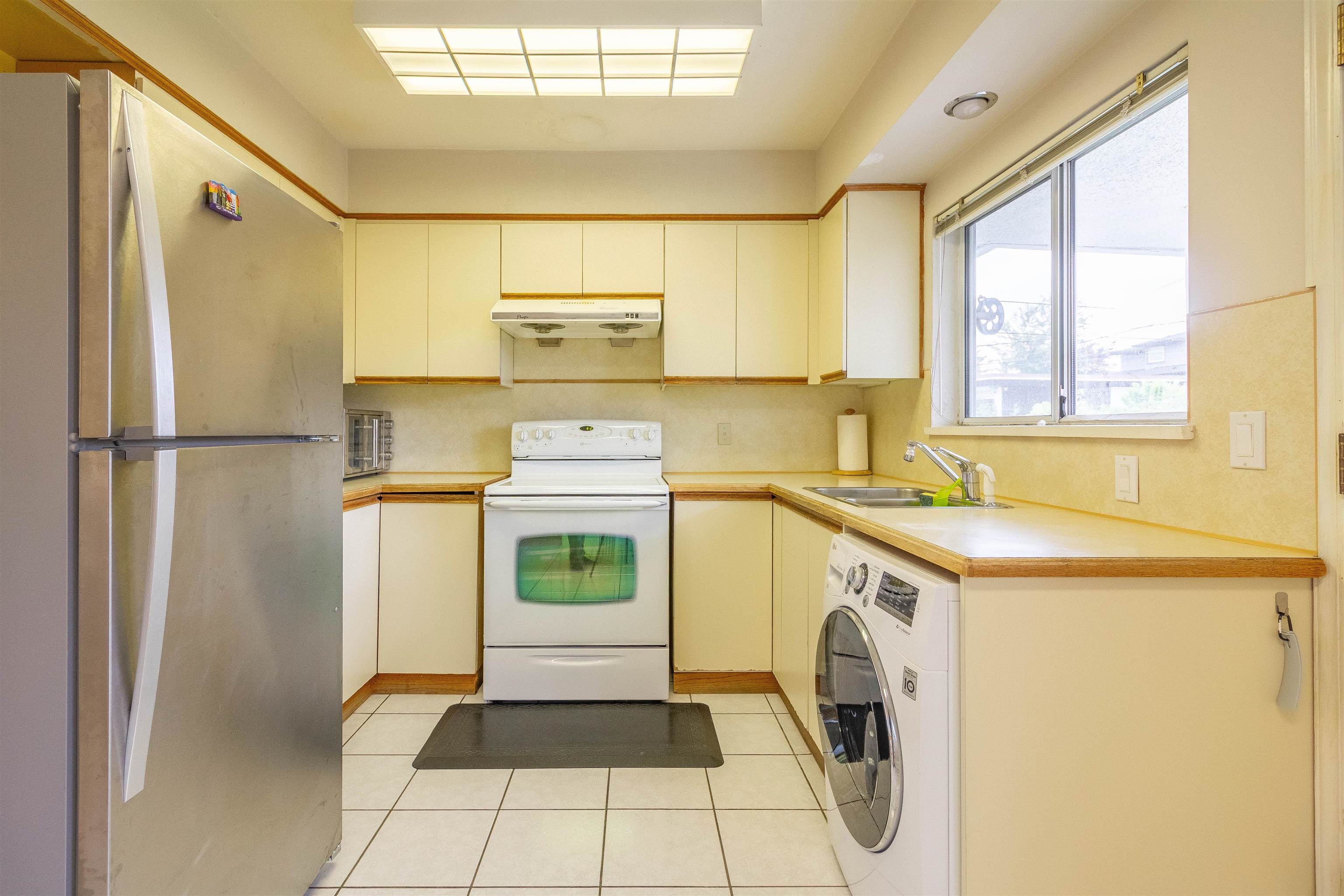 4810 FAIRLAWN DRIVE 11