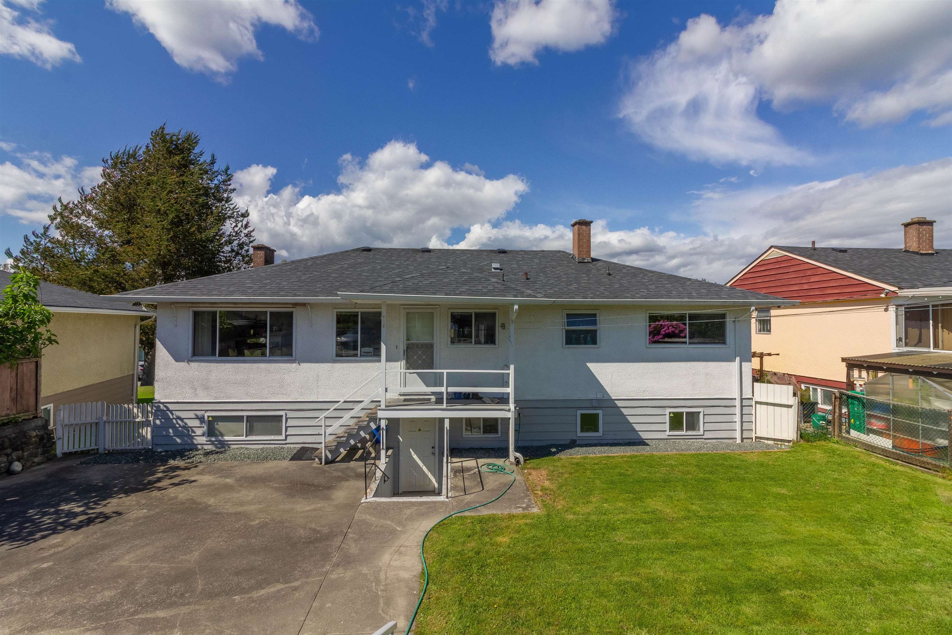 4810 FAIRLAWN DRIVE 33