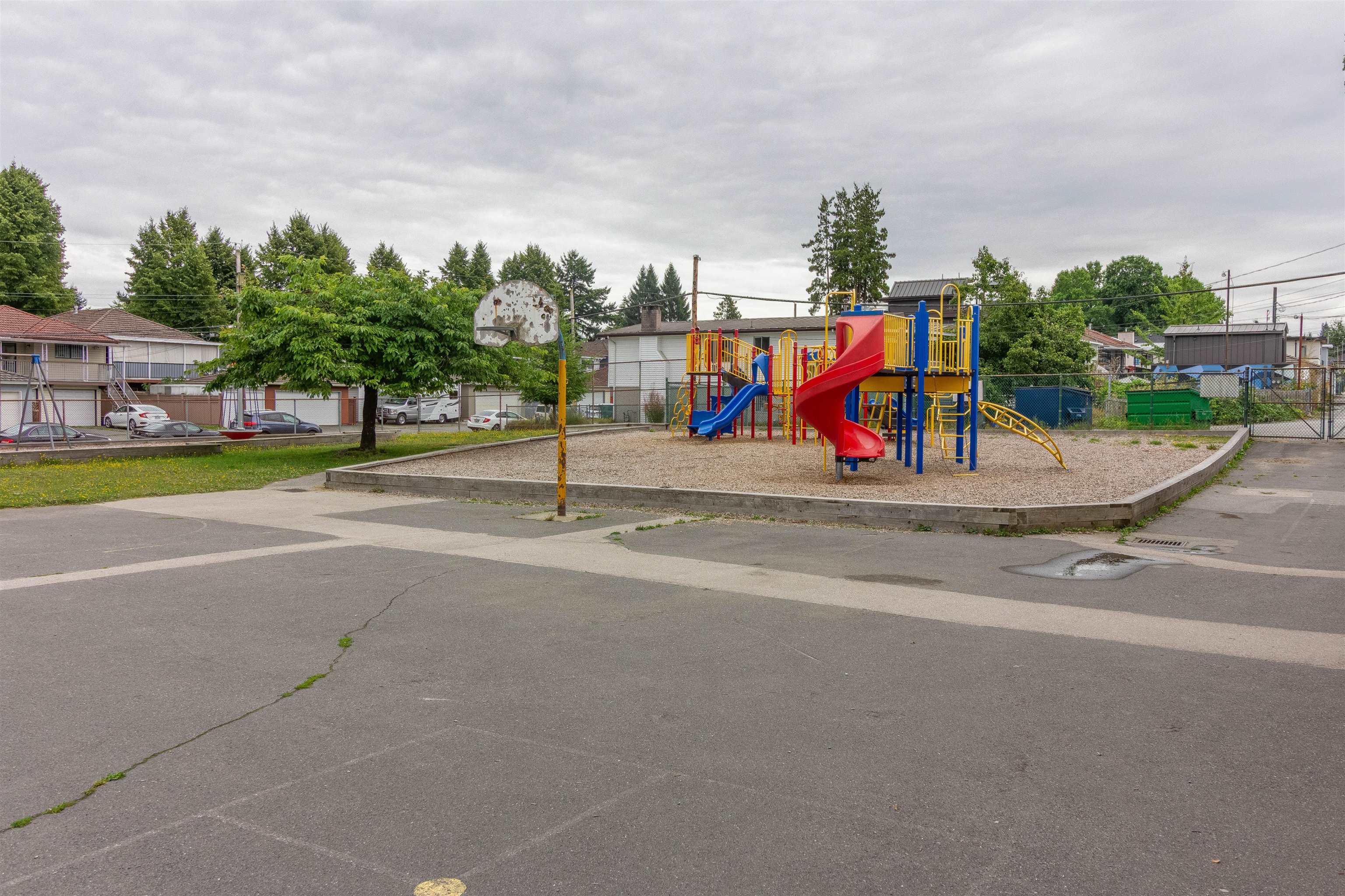 4467 PERRY STREET 40