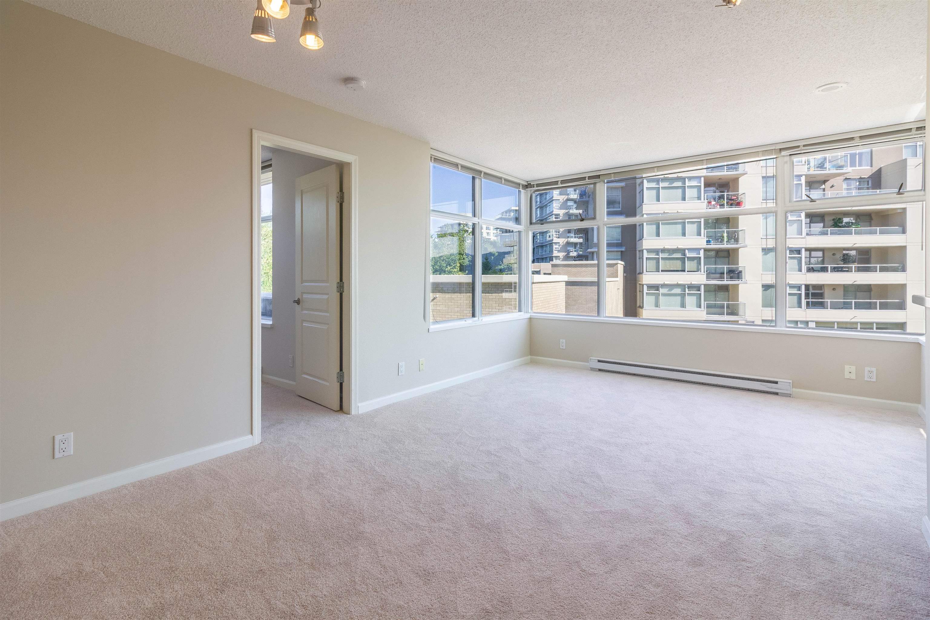 303 9298 UNIVERSITY CRESCENT 3