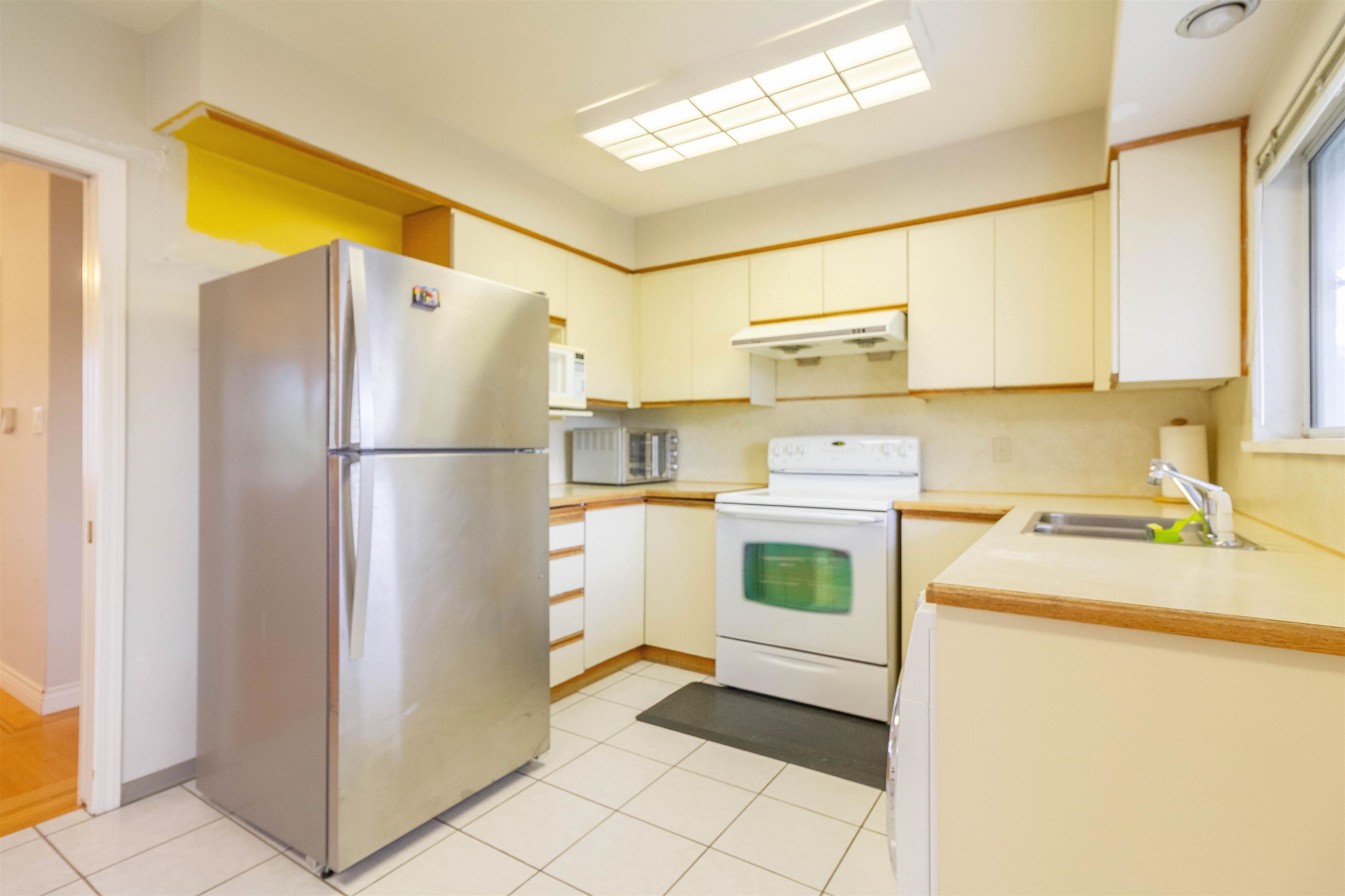 4810 FAIRLAWN DRIVE 12