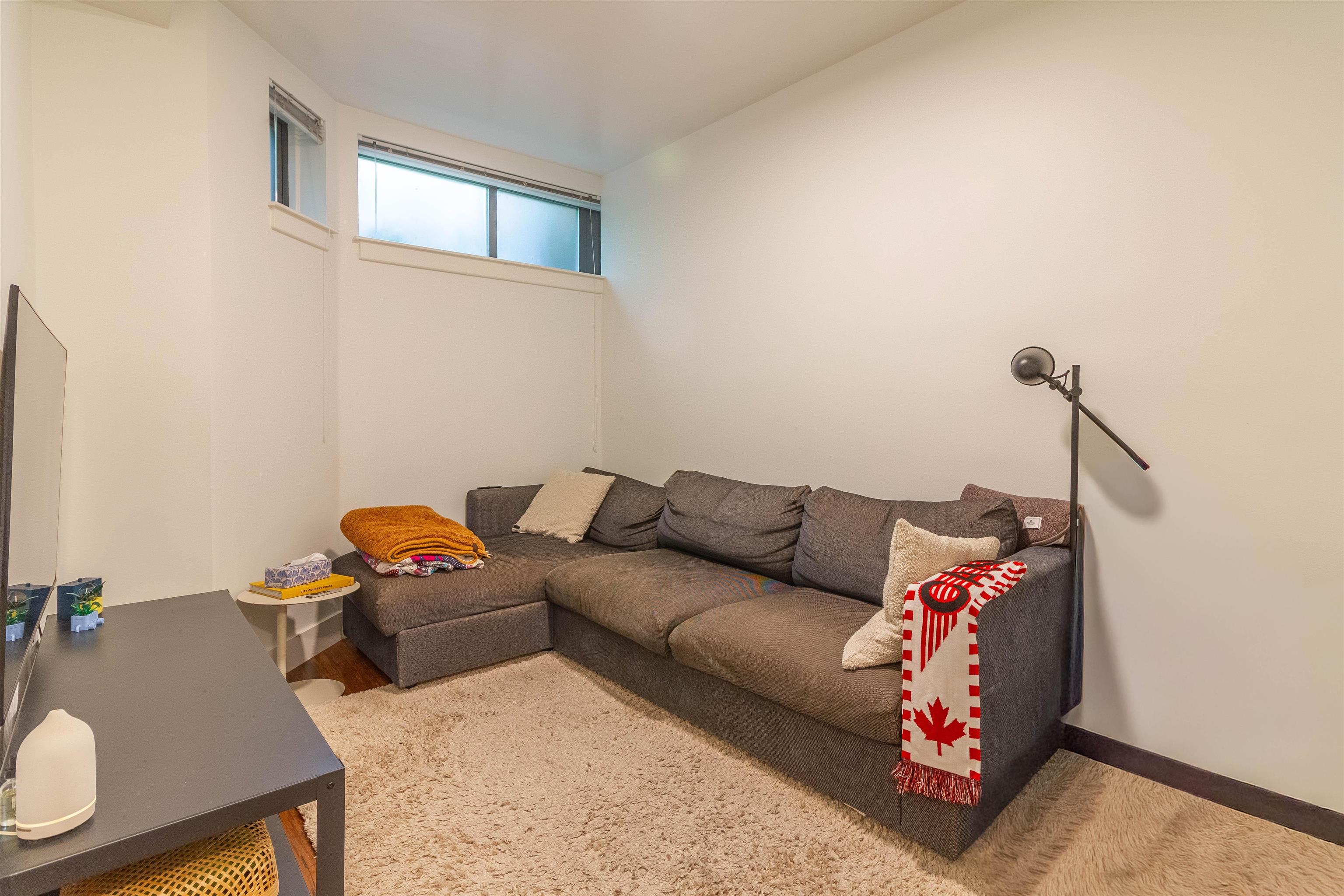 822 W 6TH AVENUE 16