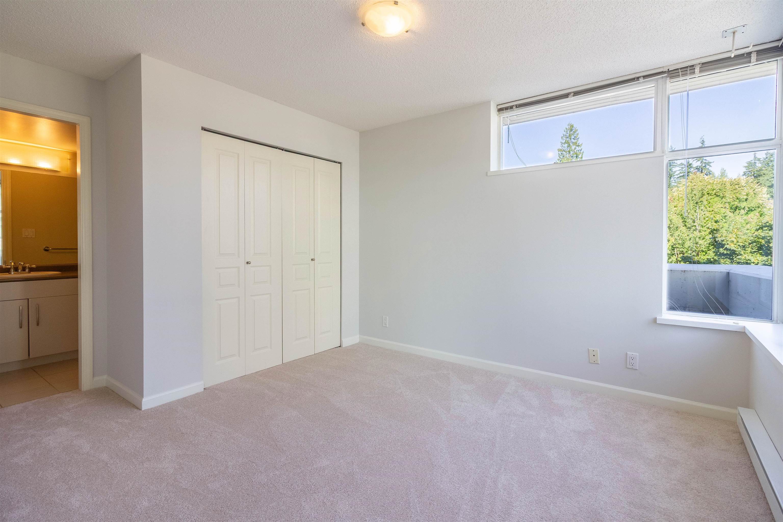 303 9298 UNIVERSITY CRESCENT 11