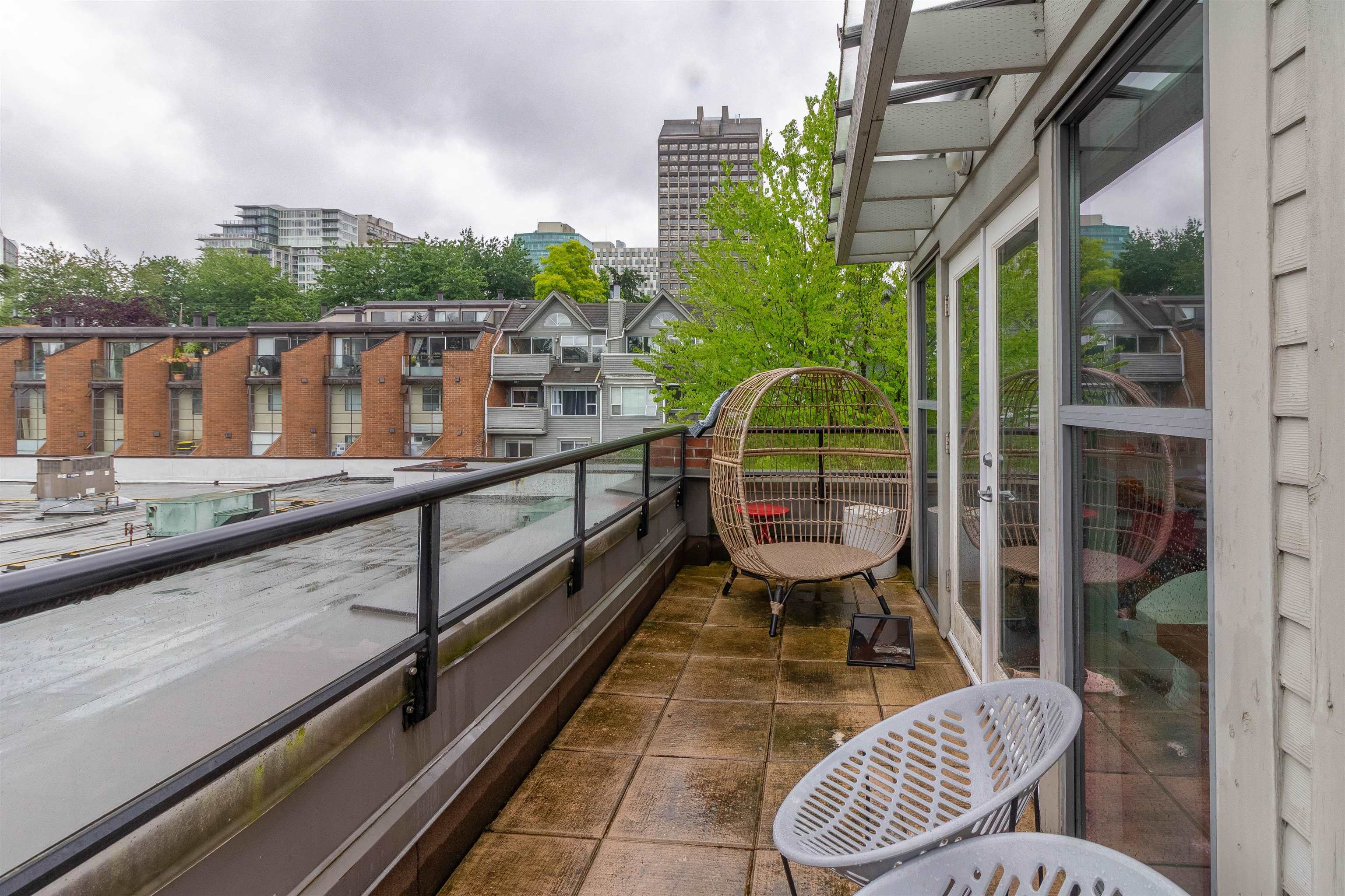 822 W 6TH AVENUE 20