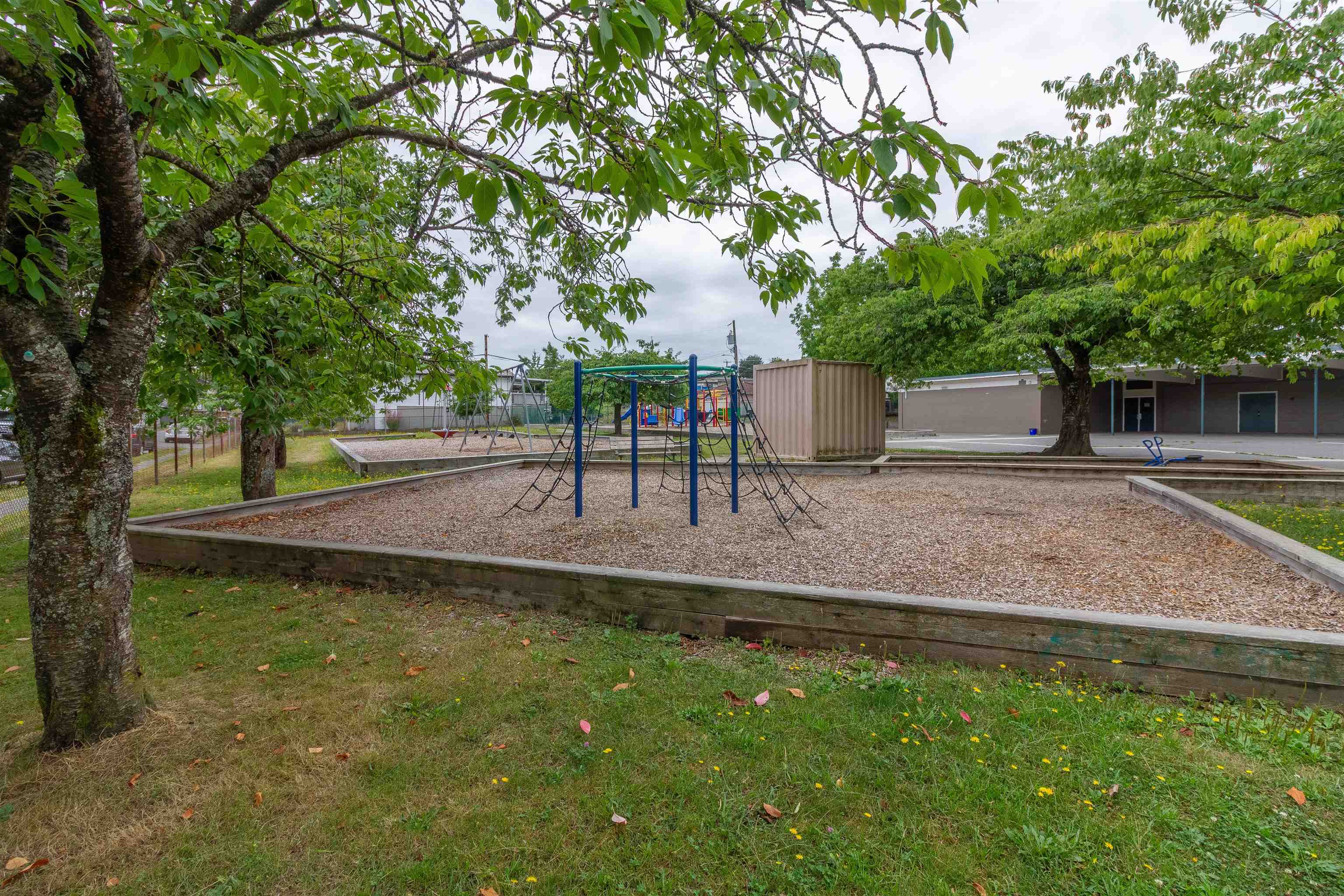4467 PERRY STREET 39