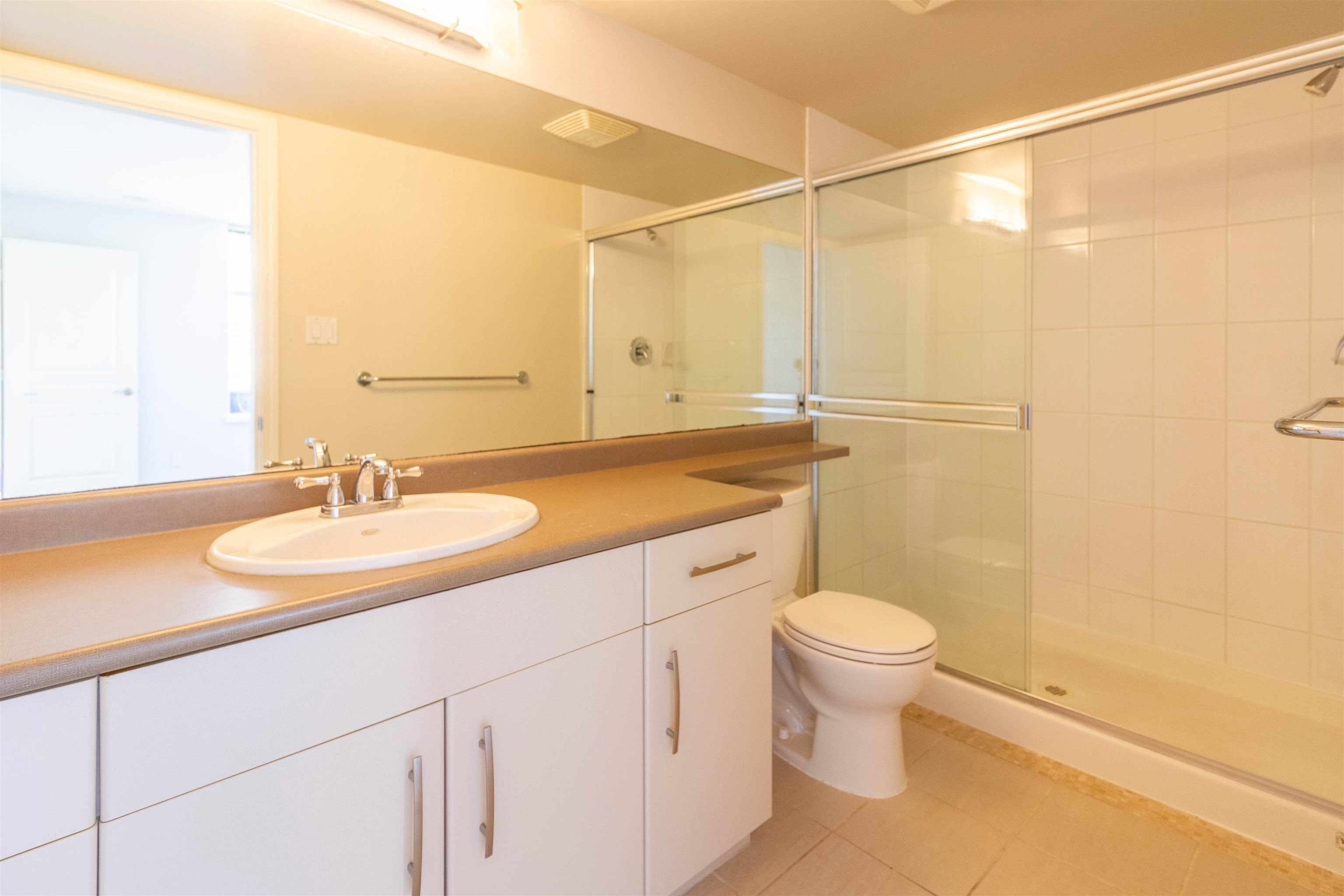 303 9298 UNIVERSITY CRESCENT 13