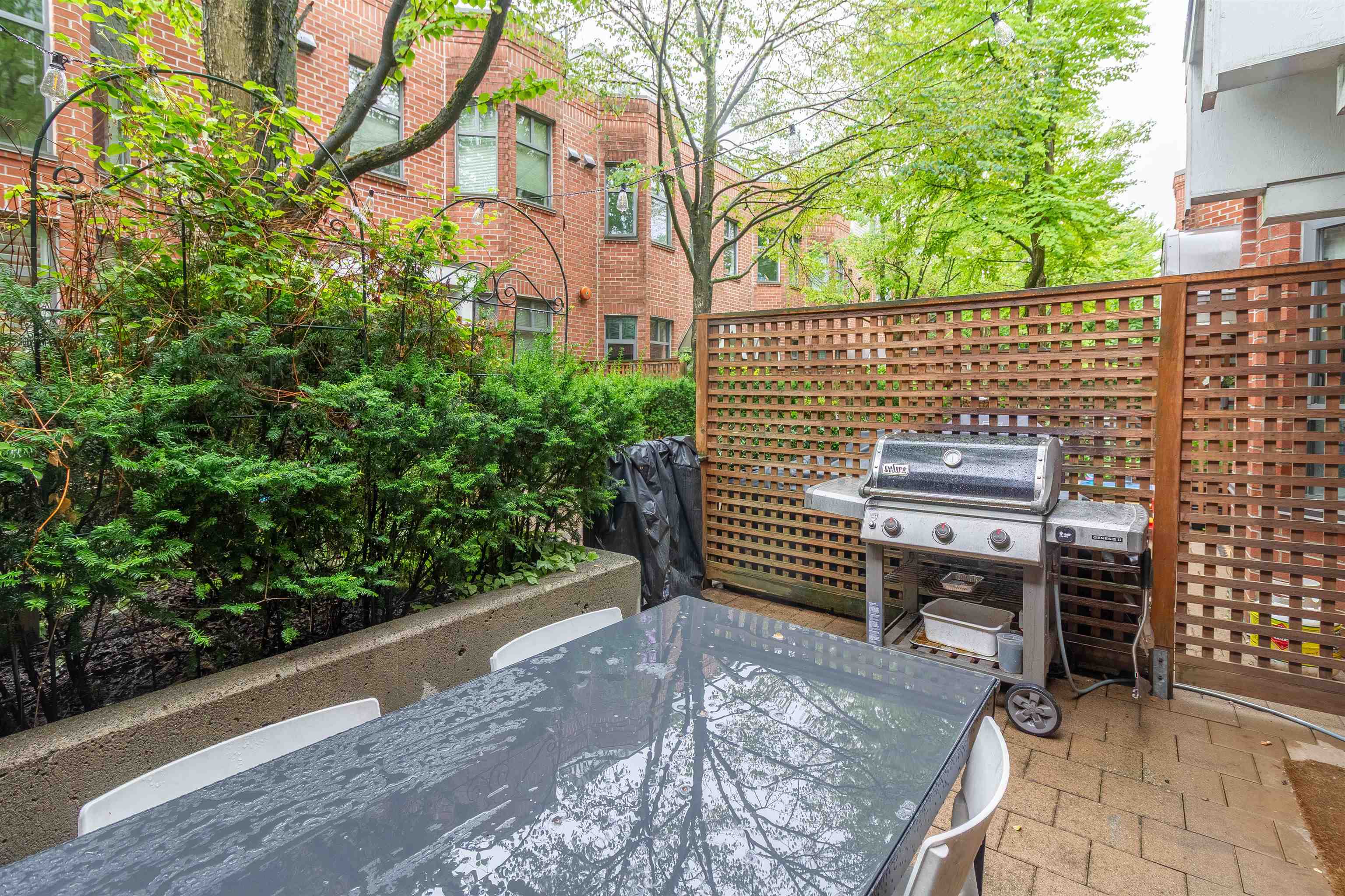 822 W 6TH AVENUE 24