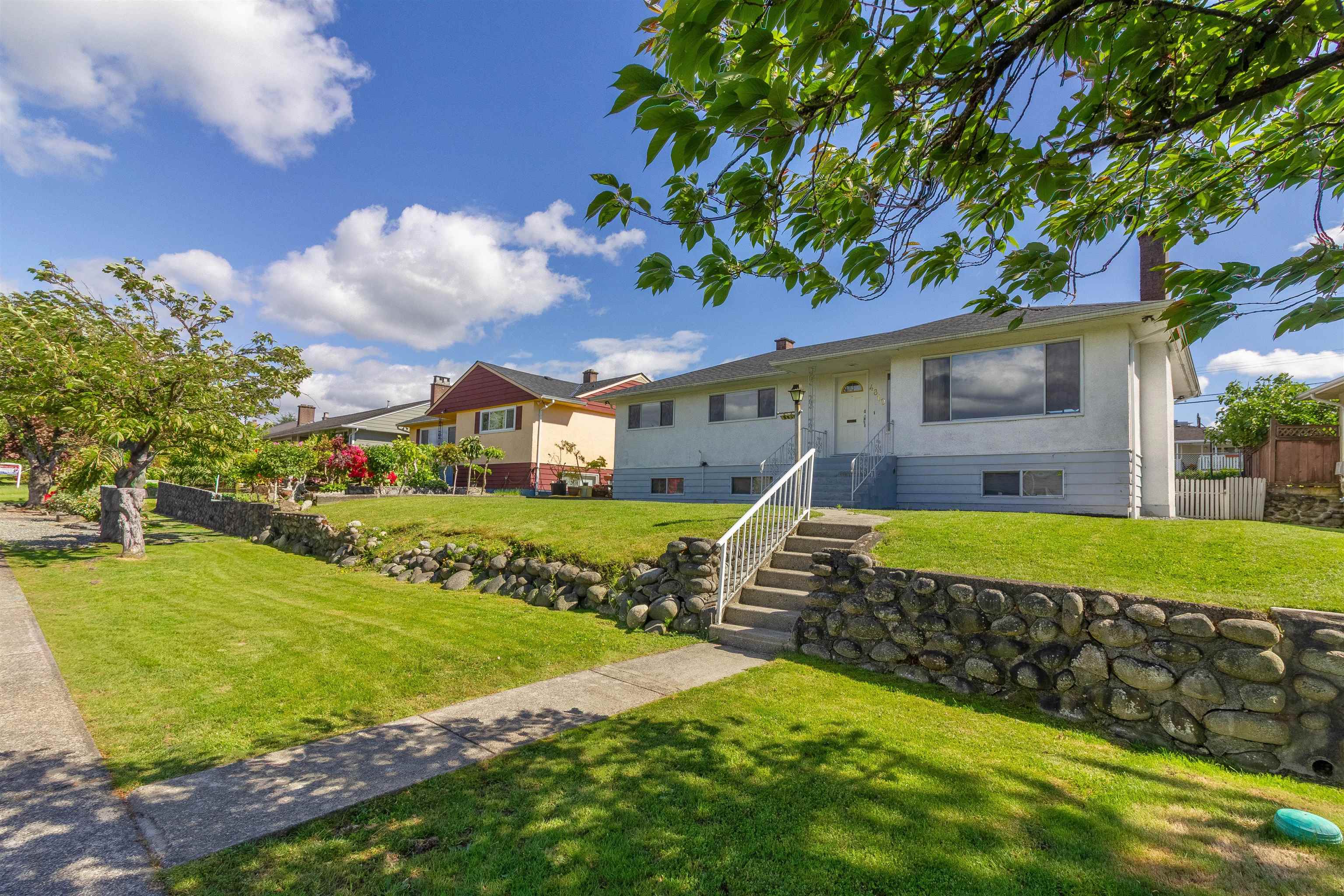 4810 FAIRLAWN DRIVE
