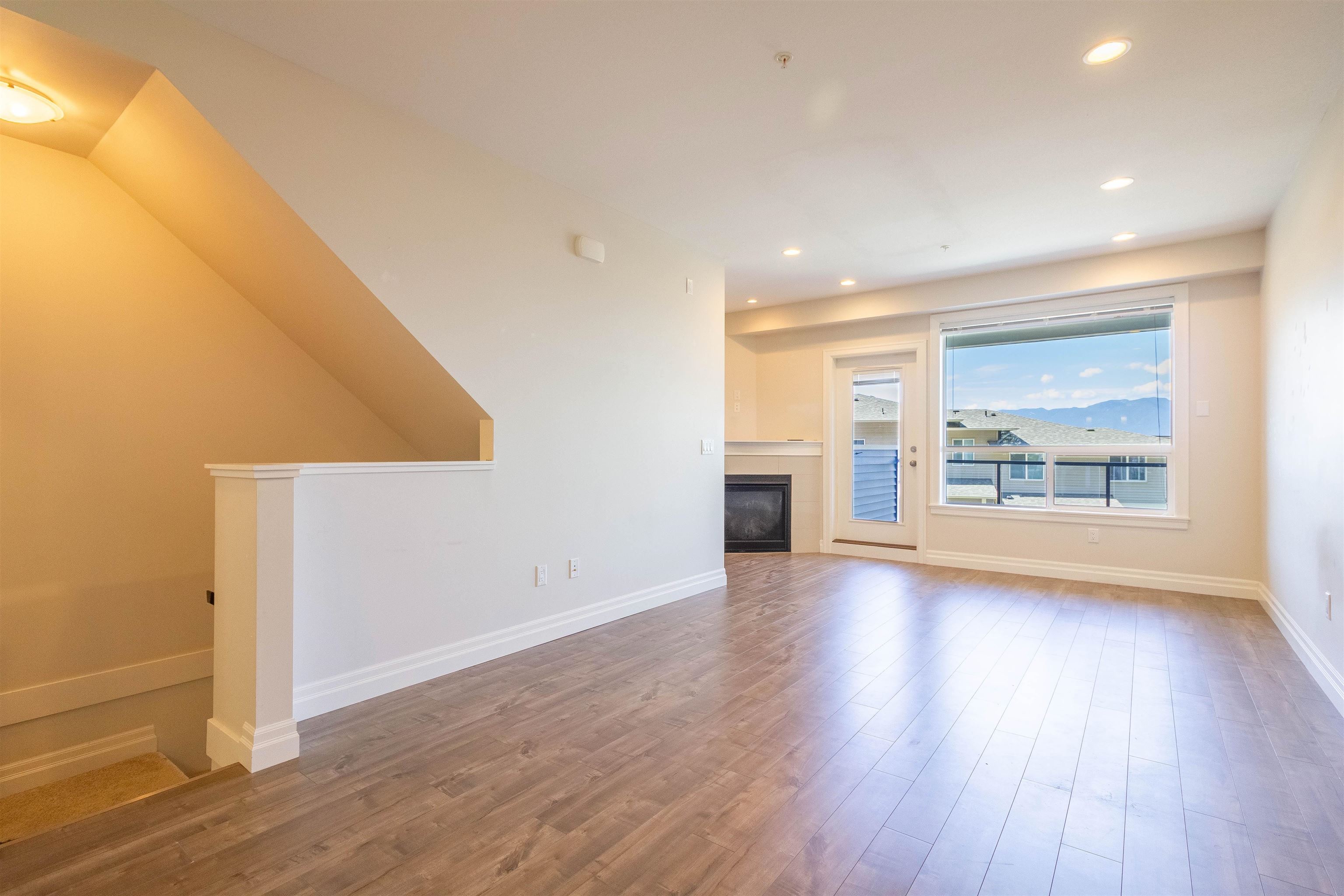 86 6026 LINDEMAN STREET 3