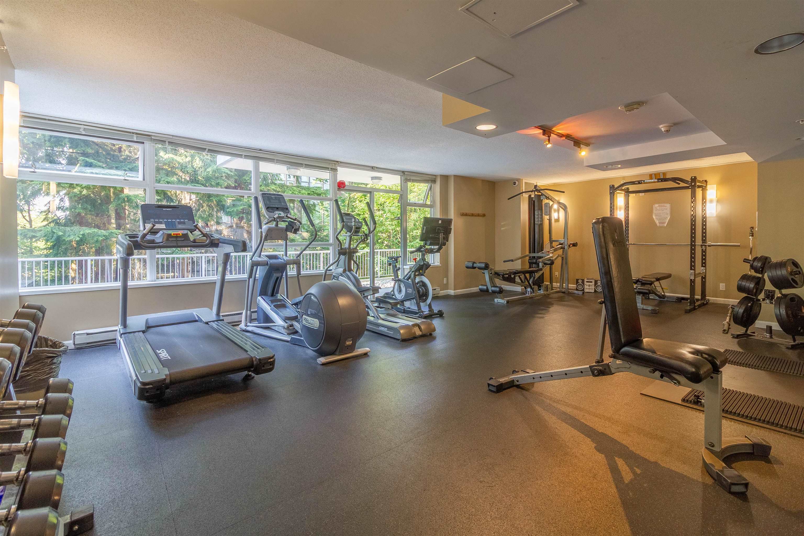 303 9298 UNIVERSITY CRESCENT 25