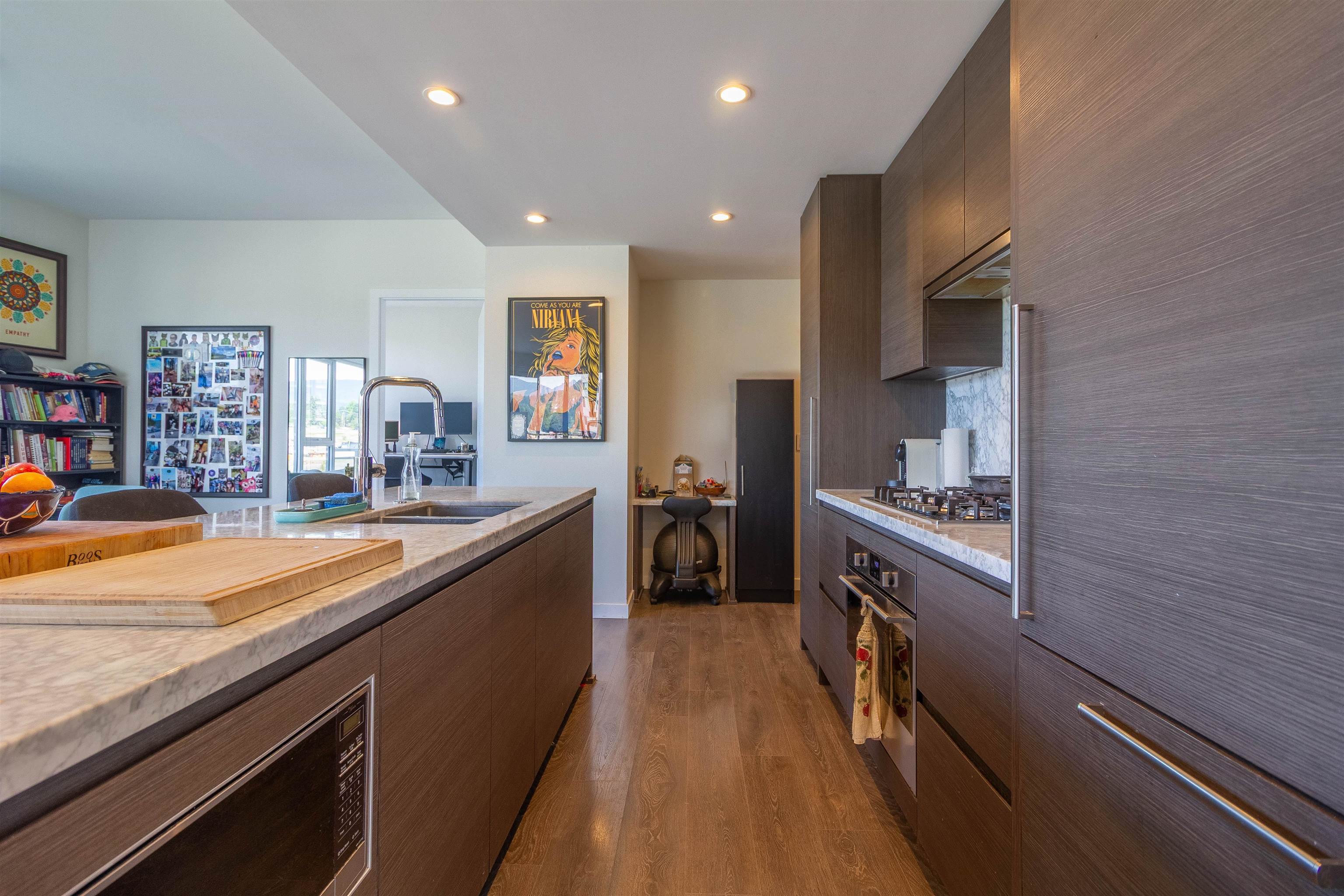 902 308 MORRISSEY ROAD 7