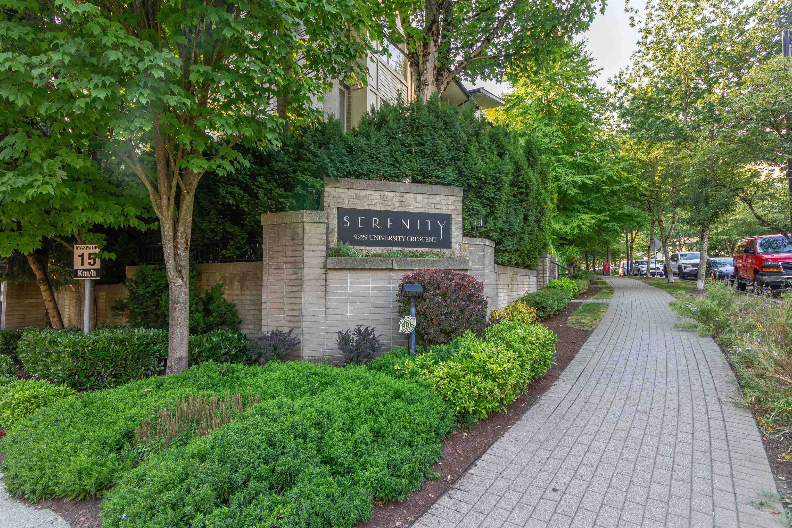 32 9229 UNIVERSITY CRESCENT 28