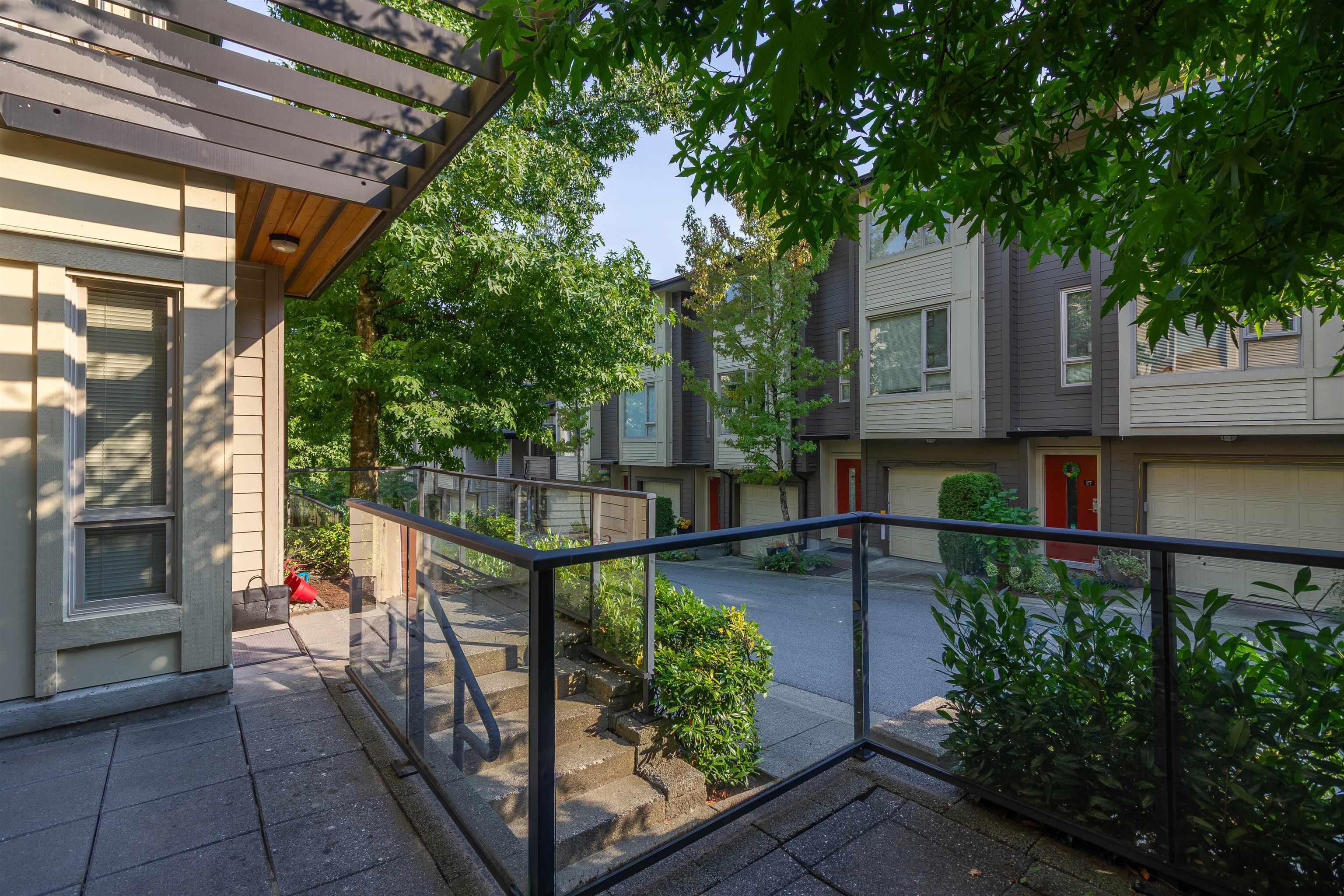 32 9229 UNIVERSITY CRESCENT 25