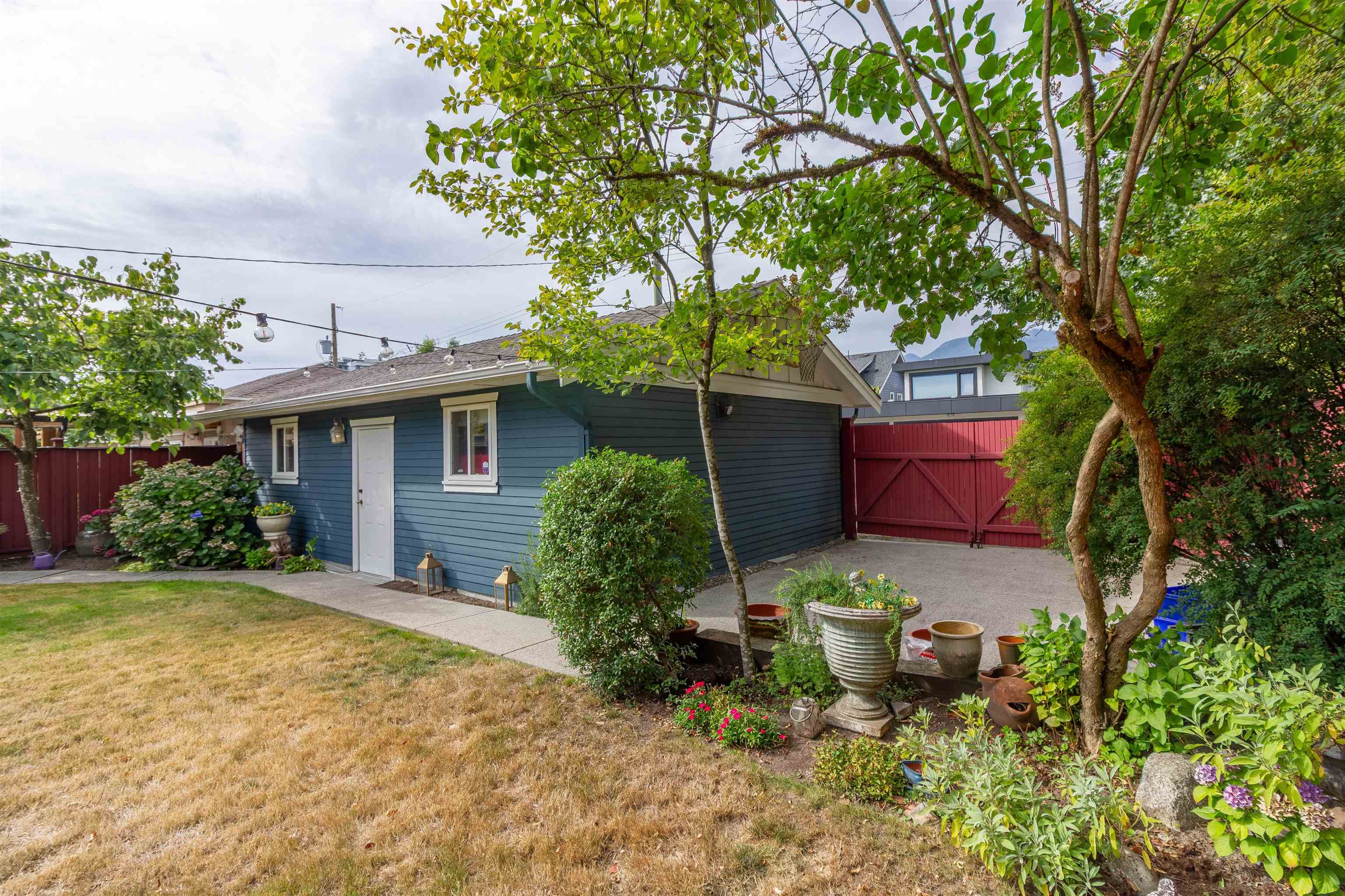 358 E 14TH STREET 36