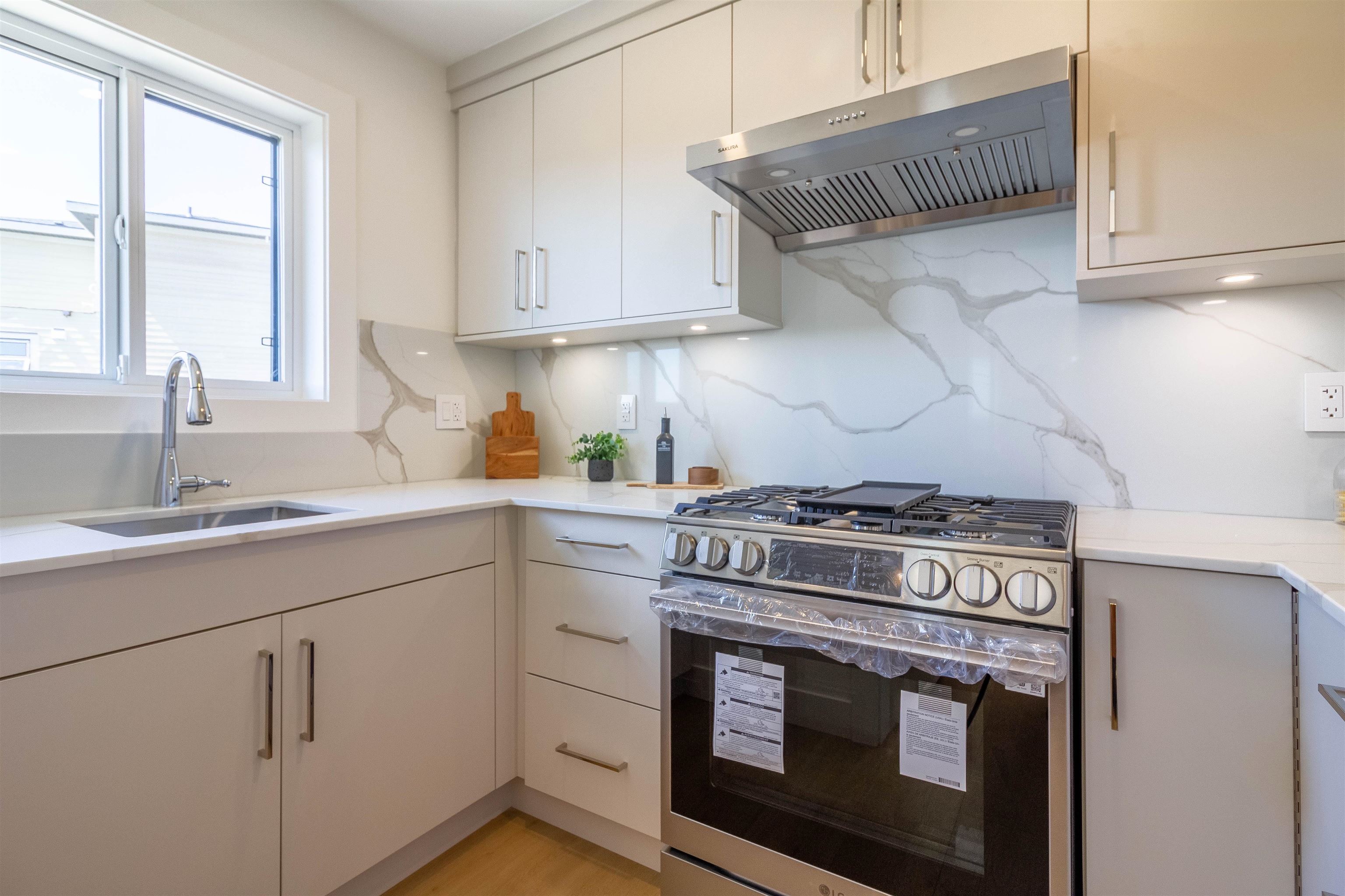2256 MONASHEE COURT 10