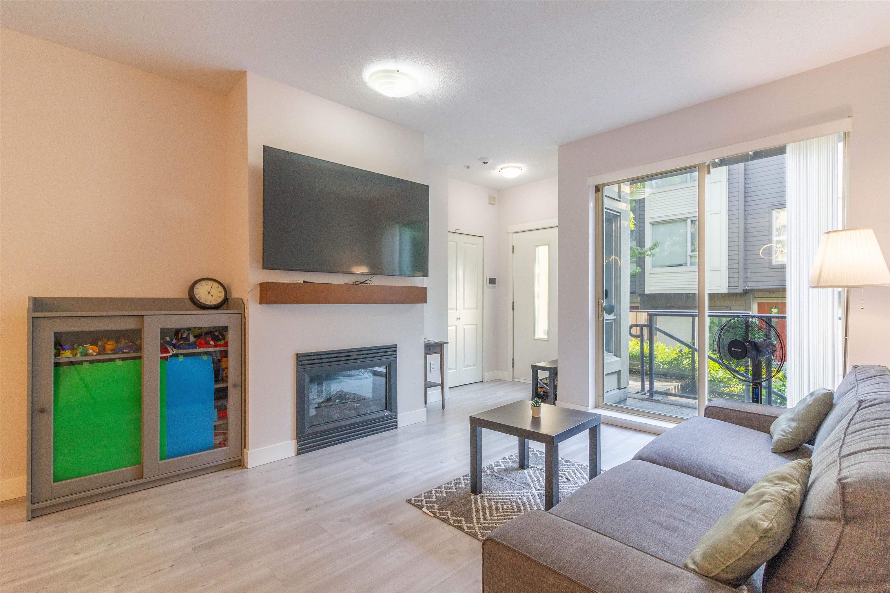 32 9229 UNIVERSITY CRESCENT 2