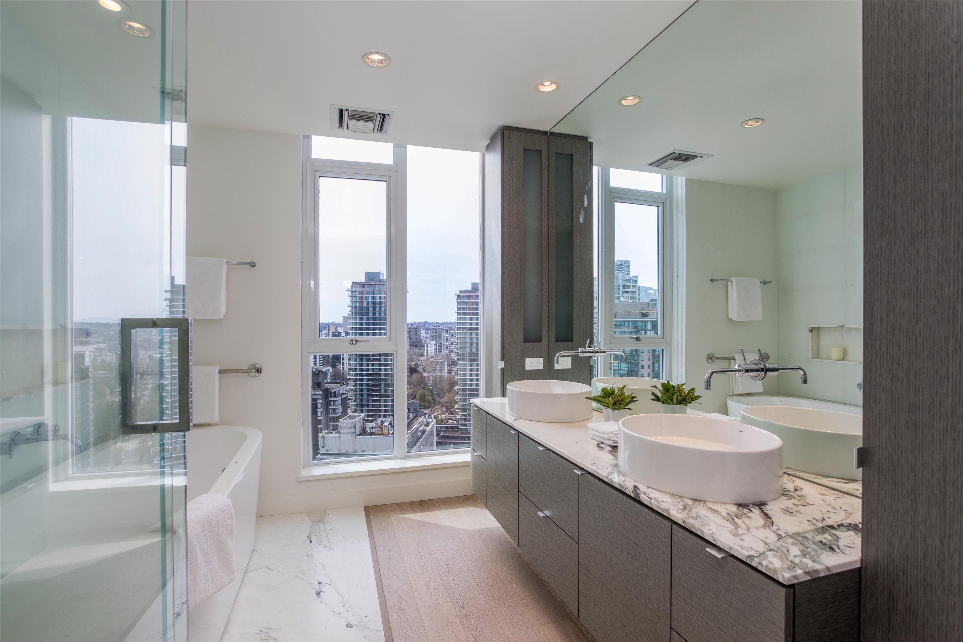 3101 1499 W PENDER STREET 17