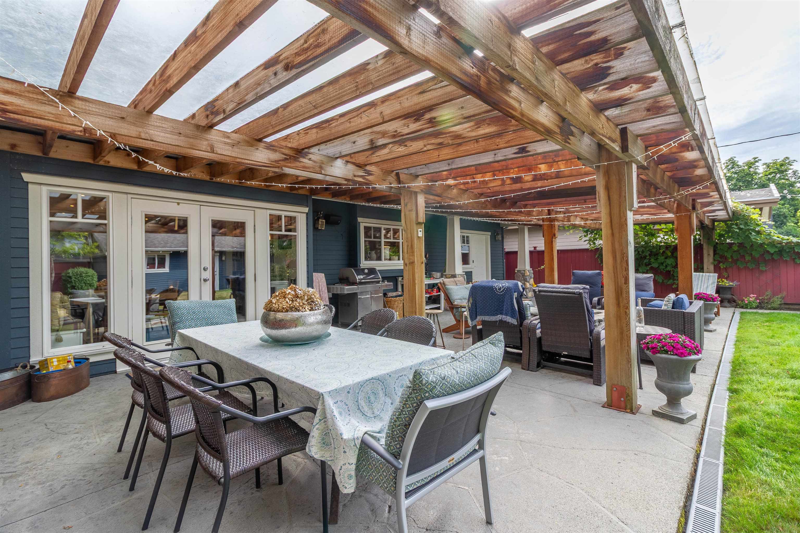 358 E 14TH STREET 33