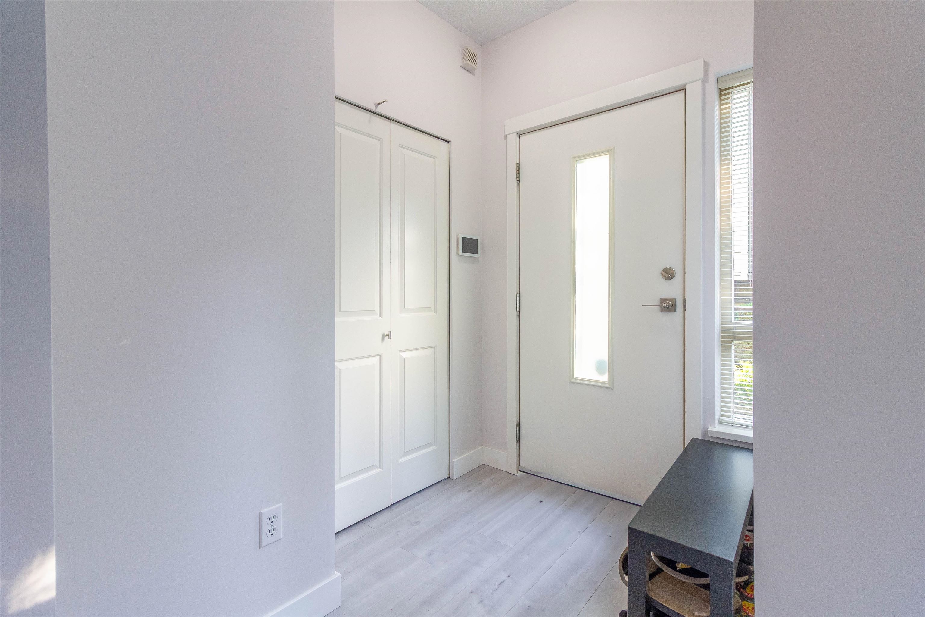 32 9229 UNIVERSITY CRESCENT 23