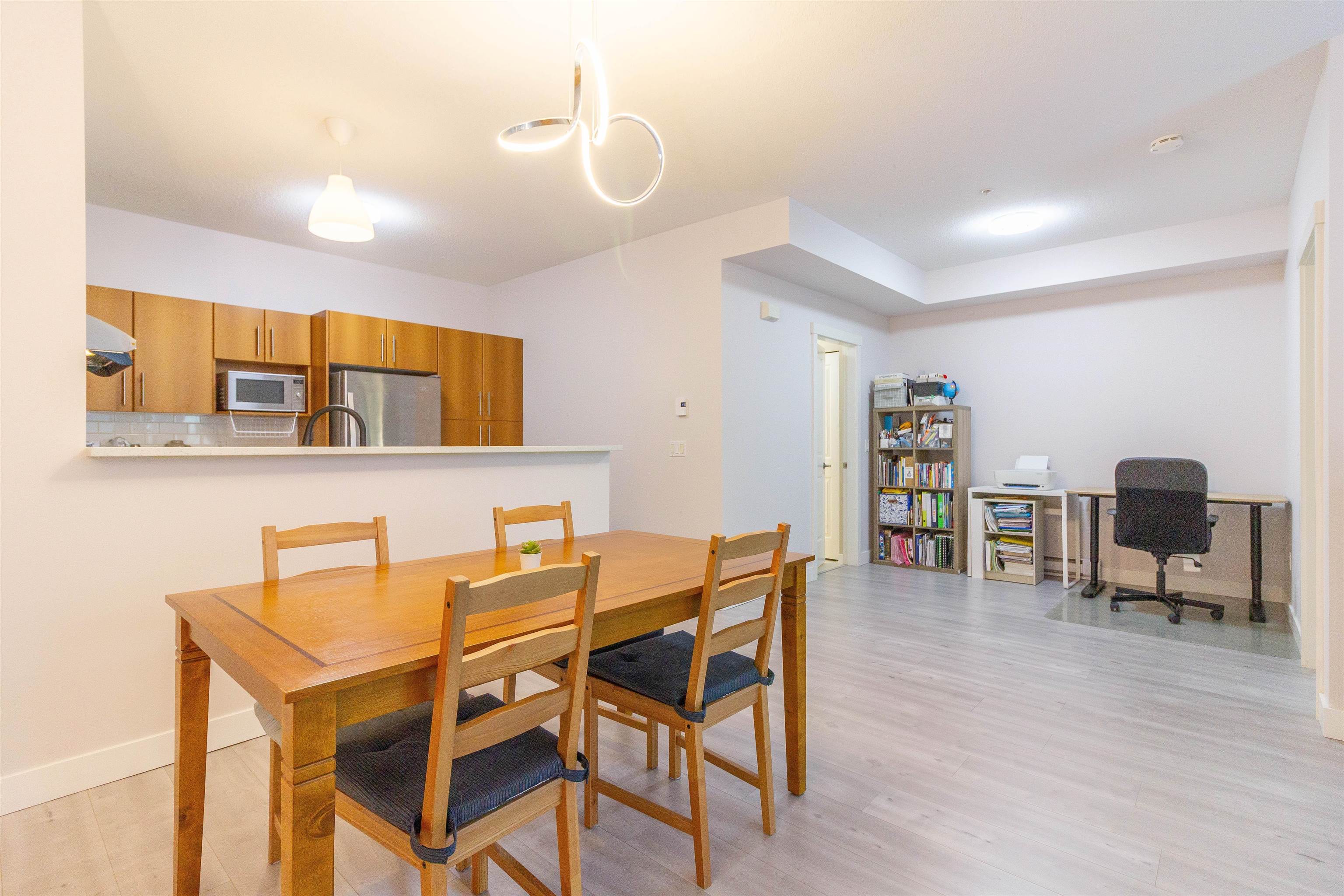 32 9229 UNIVERSITY CRESCENT 9