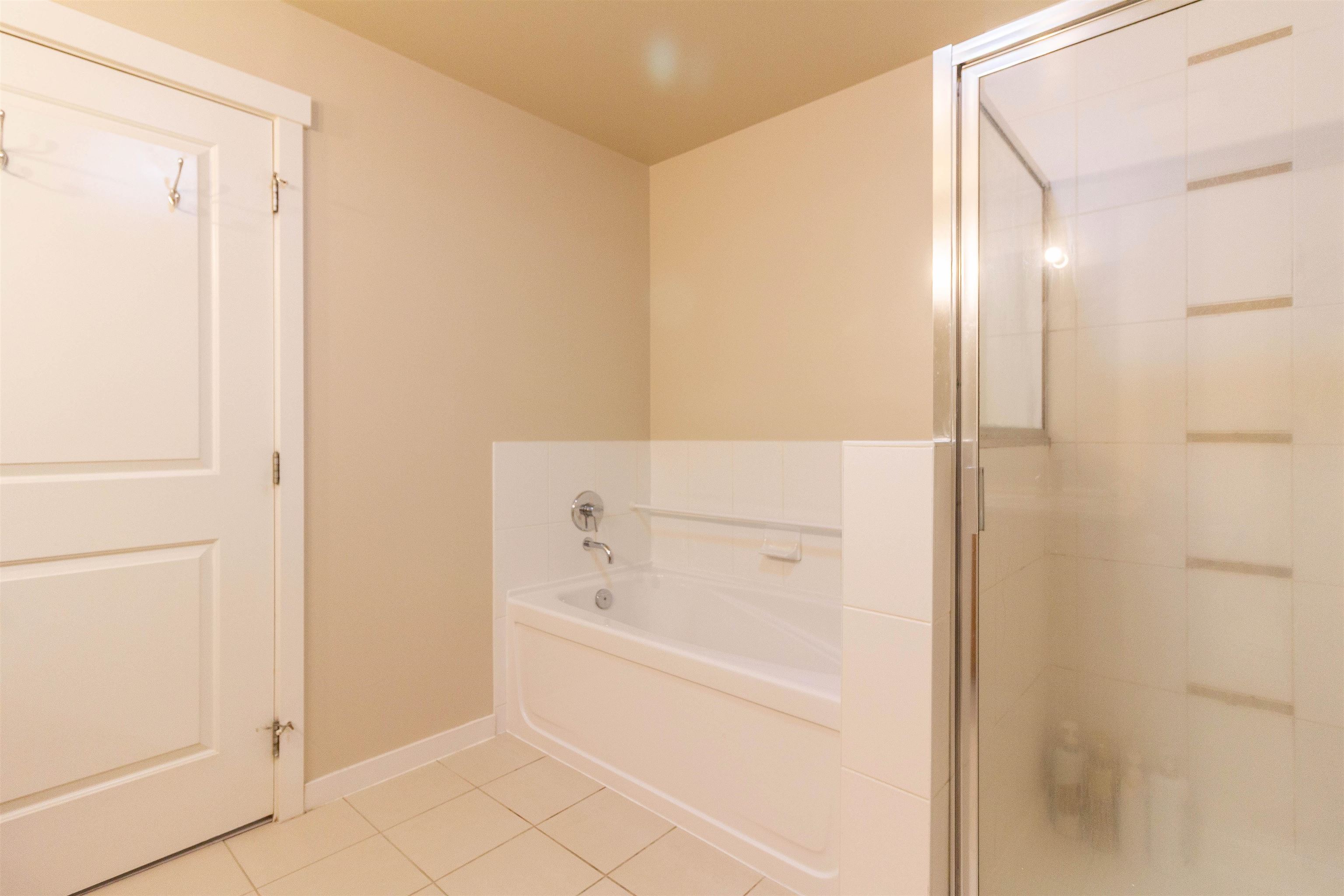 32 9229 UNIVERSITY CRESCENT 17