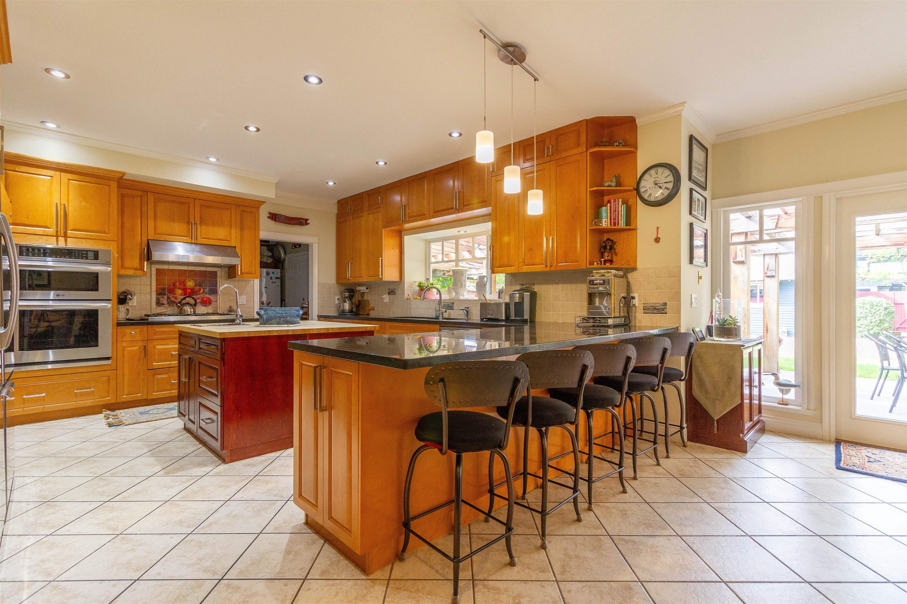 358 E 14TH STREET 8