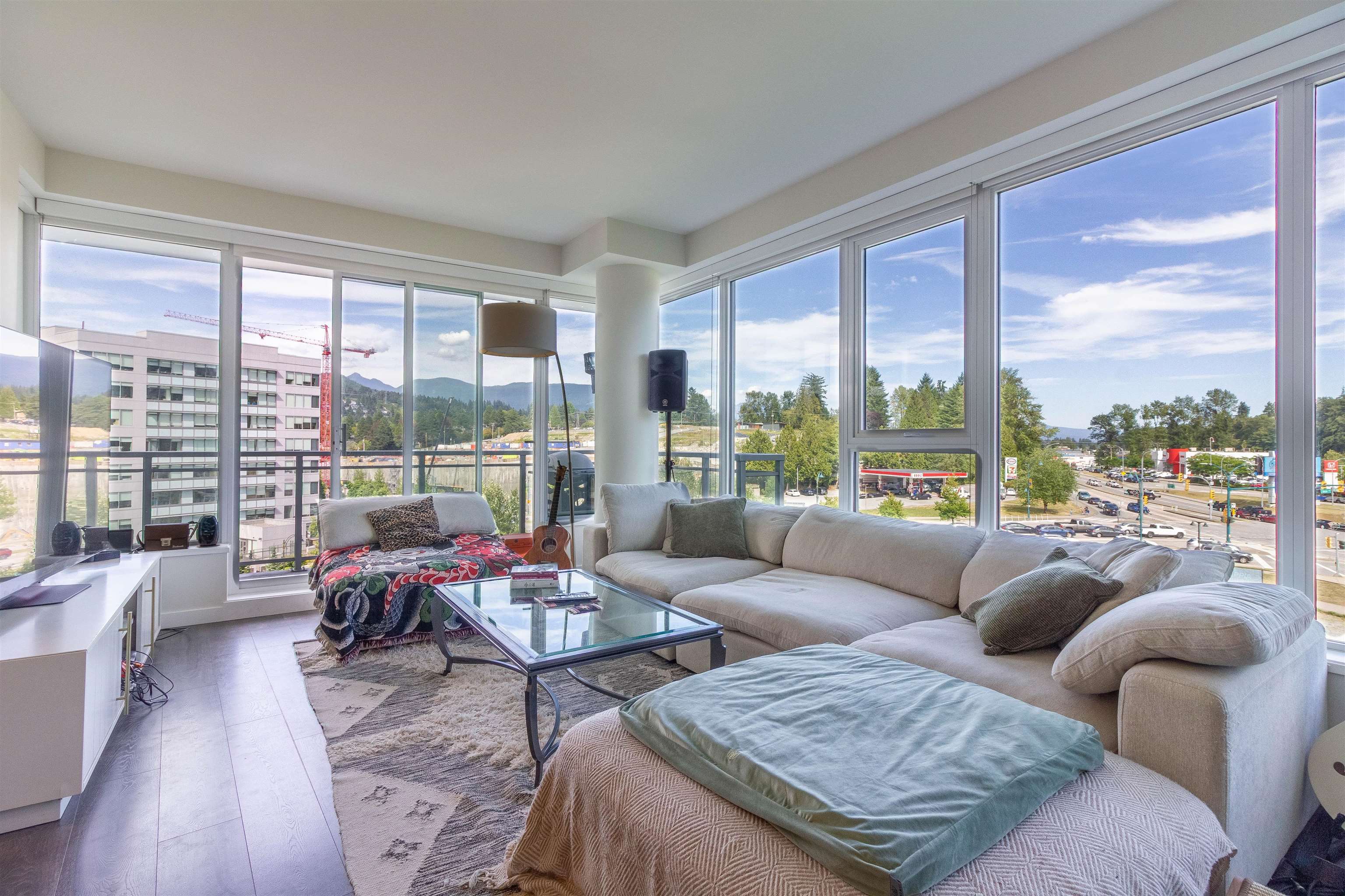 902 308 MORRISSEY ROAD 3