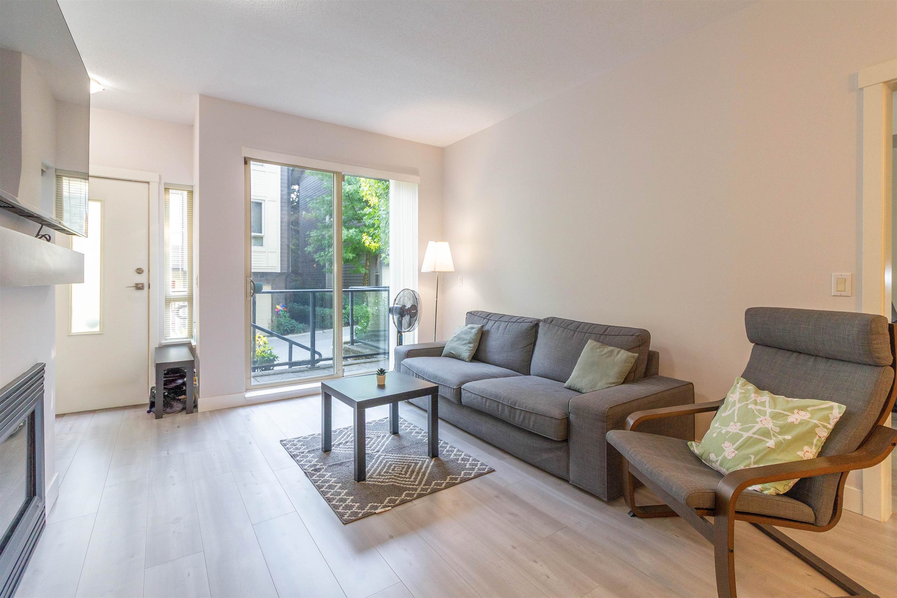 32 9229 UNIVERSITY CRESCENT 4