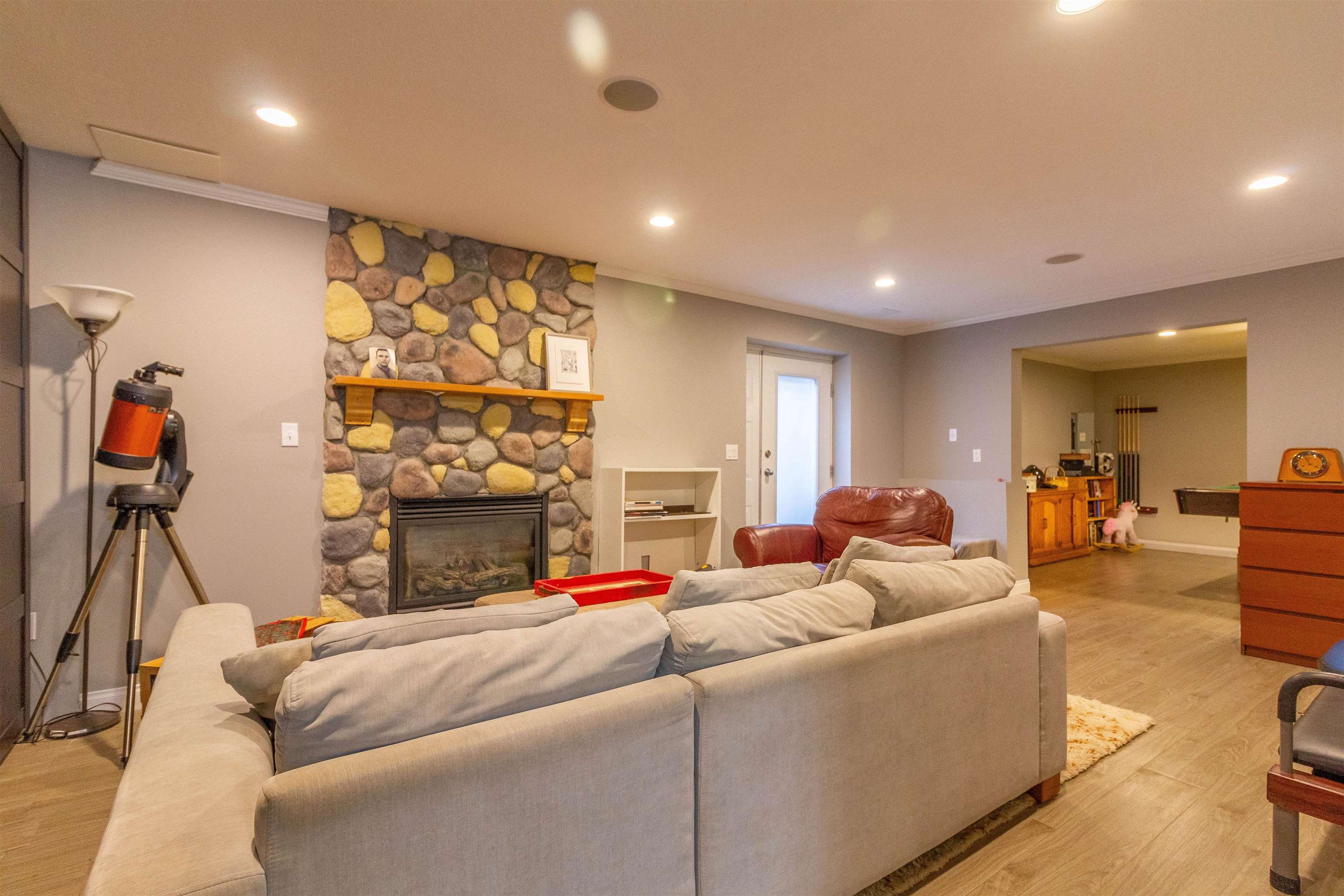 358 E 14TH STREET 27