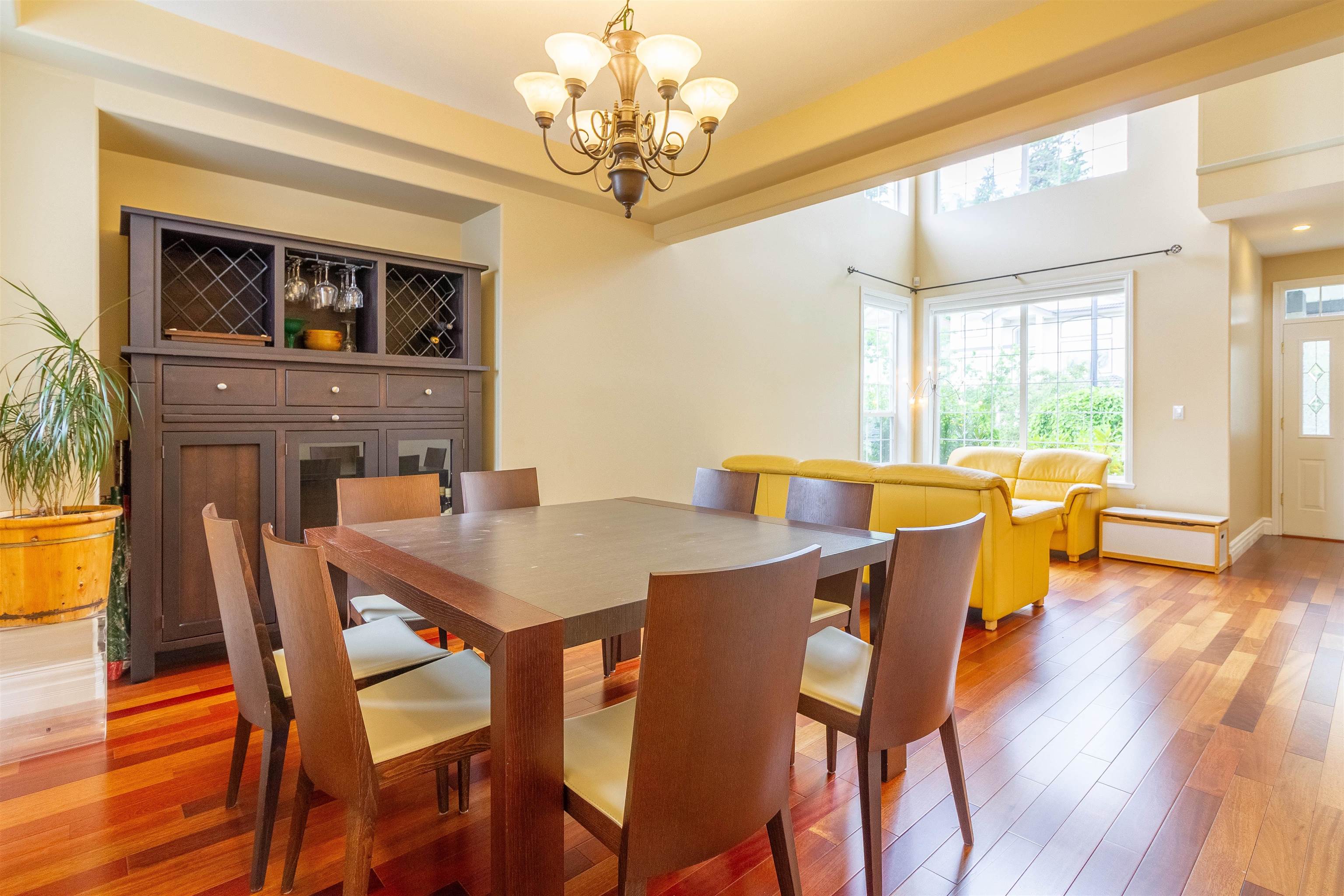2115 BERKSHIRE CRESCENT 5