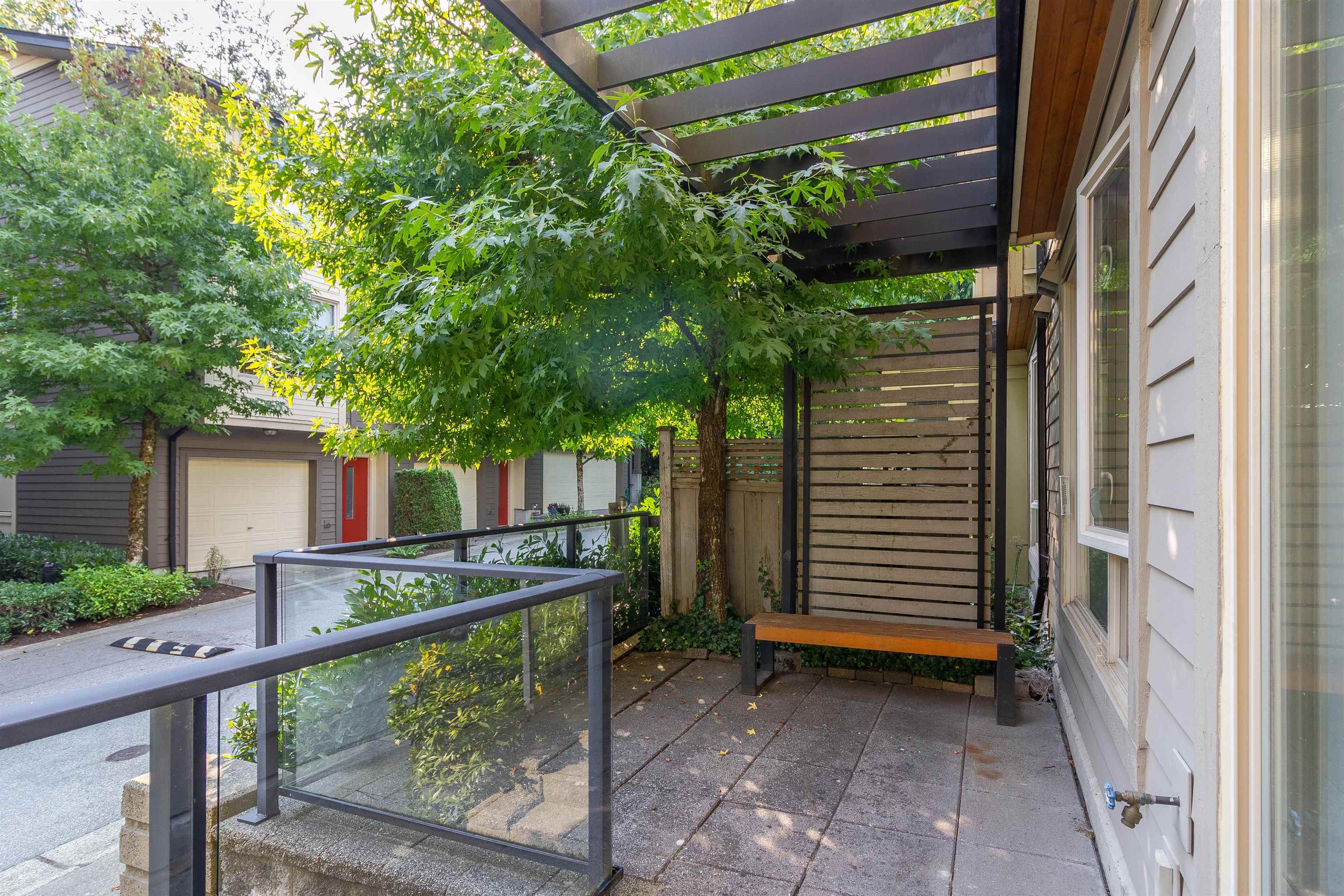32 9229 UNIVERSITY CRESCENT 24