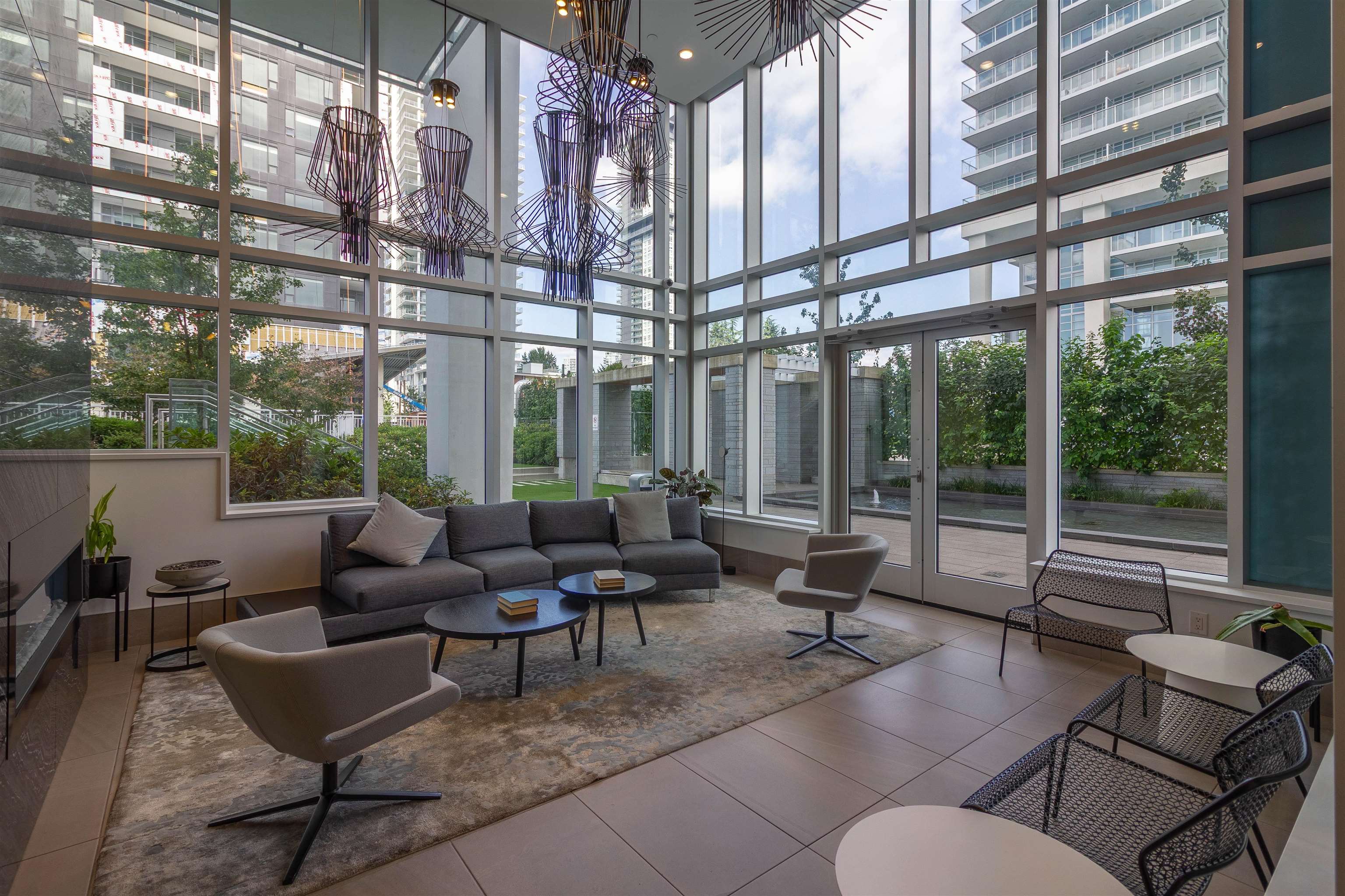 2705 - 652 Whiting Way 28