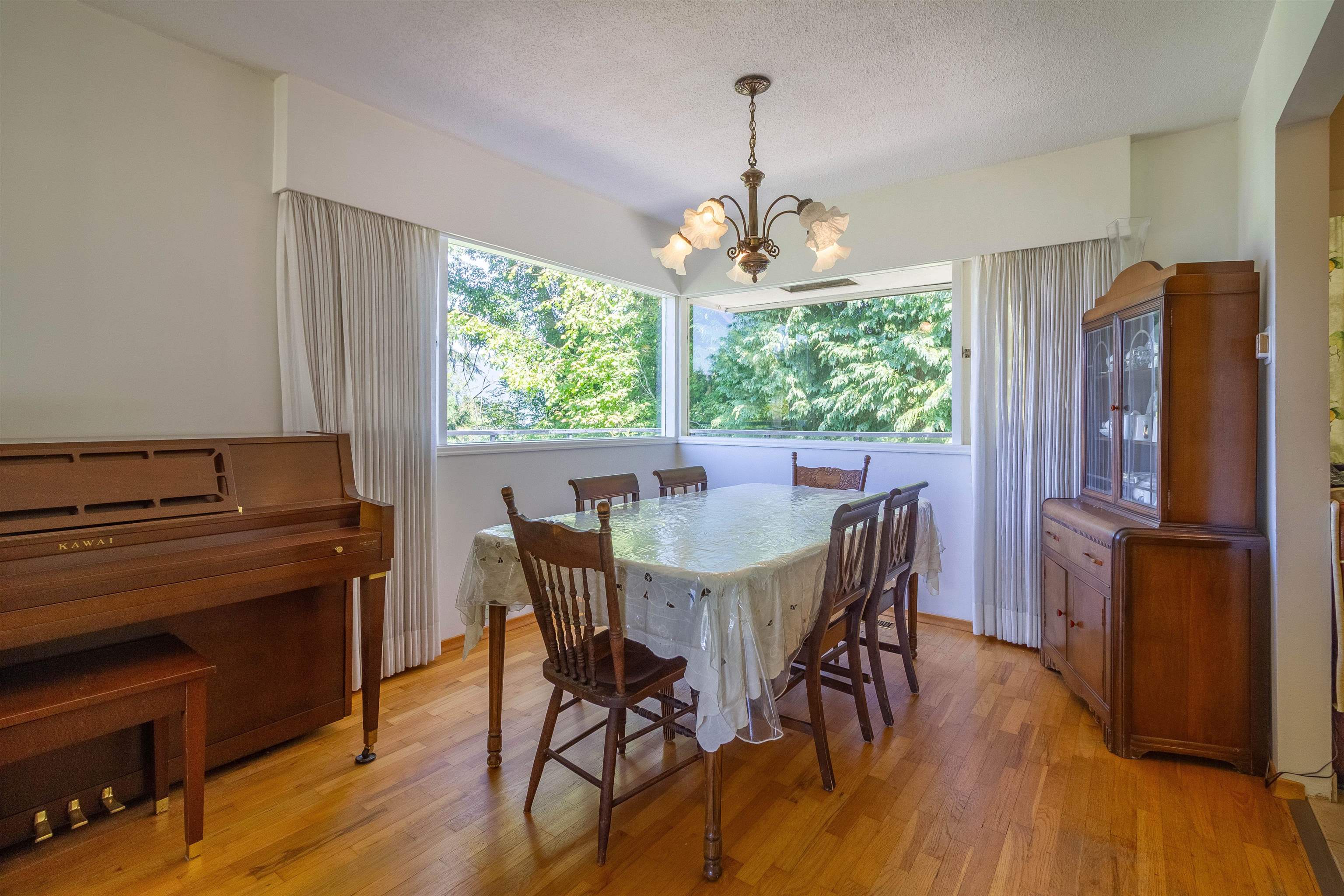 446 Northcliffe Crescent 13