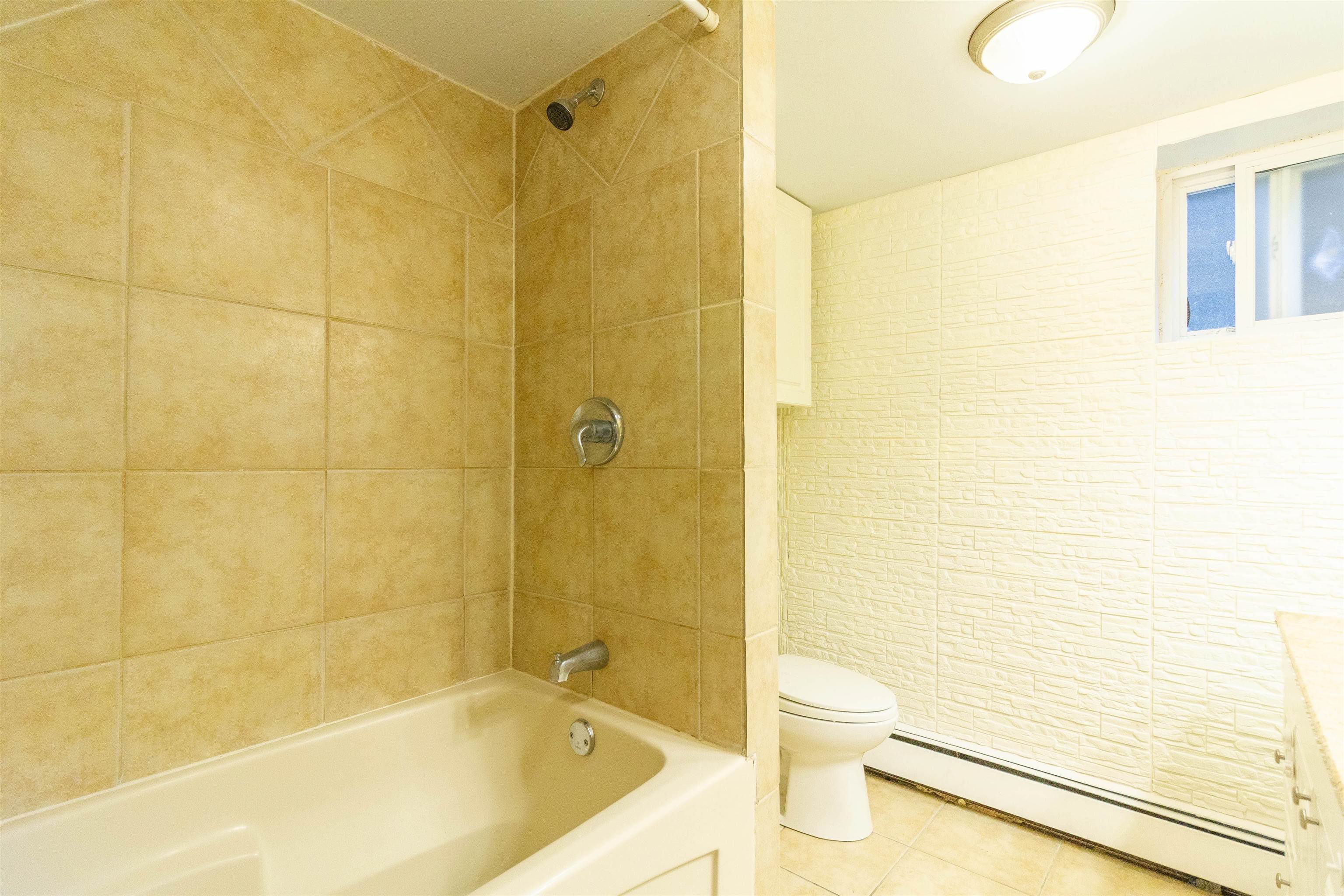 111 Fell Avenue 31
