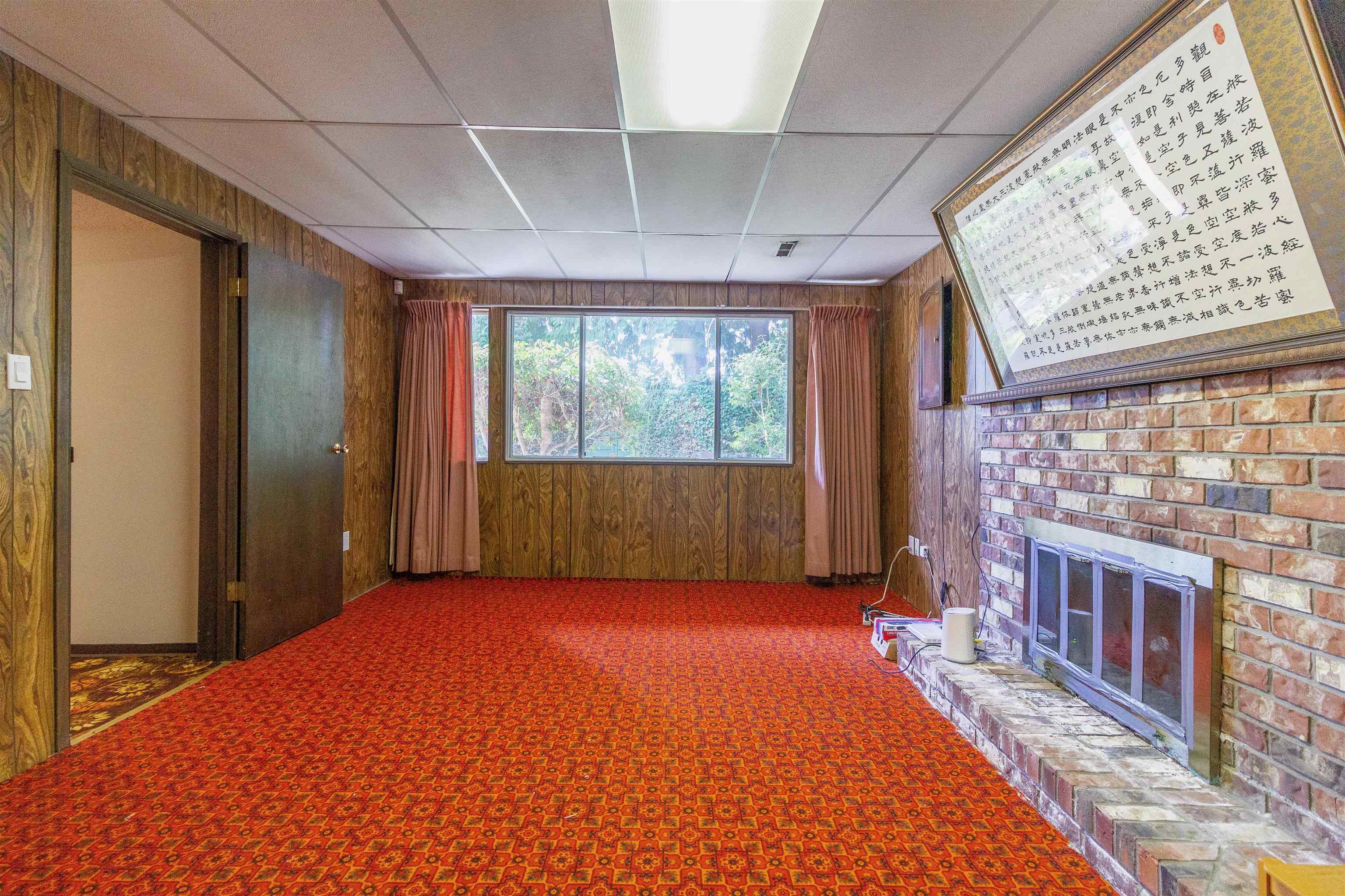 7107 Broadway 23