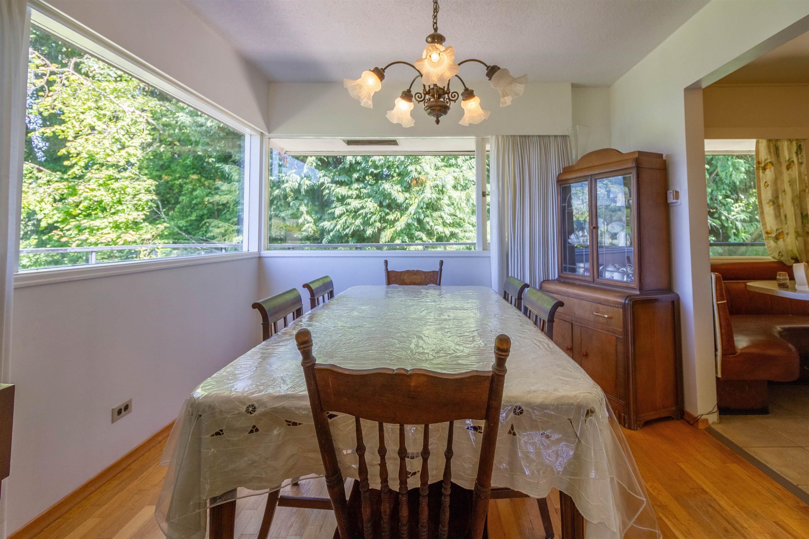 446 Northcliffe Crescent 14