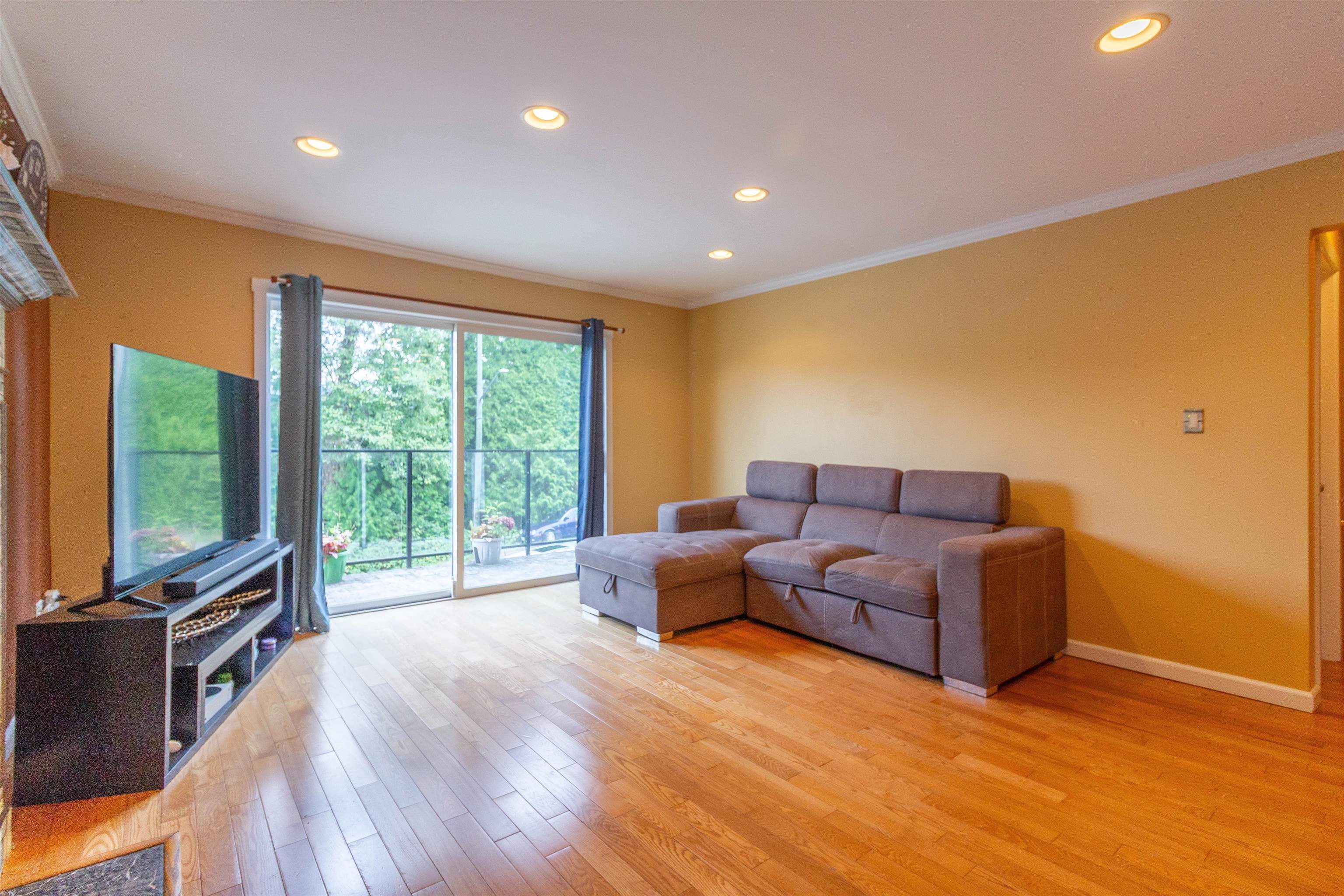 111 Fell Avenue 4