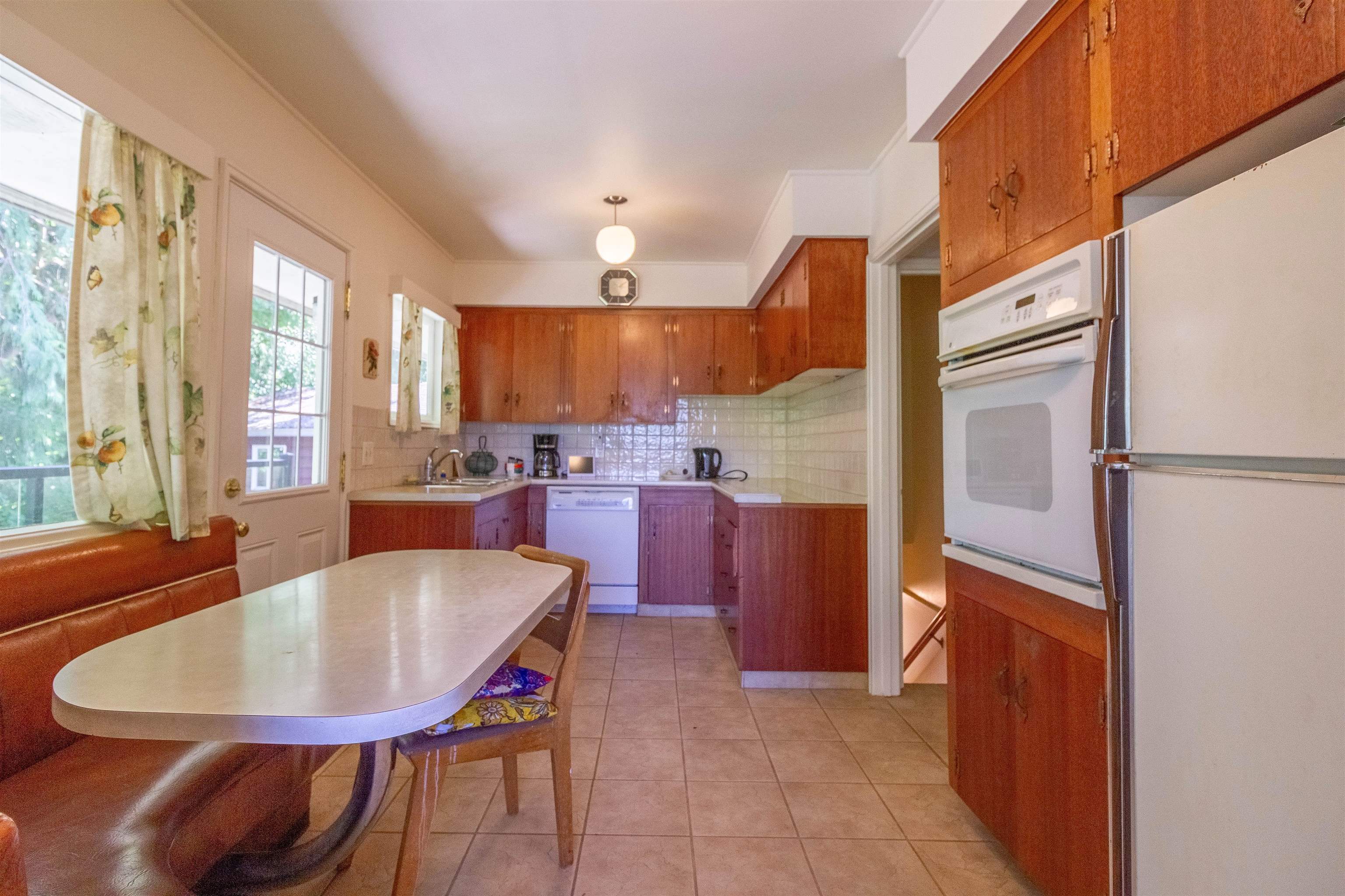 446 Northcliffe Crescent 17