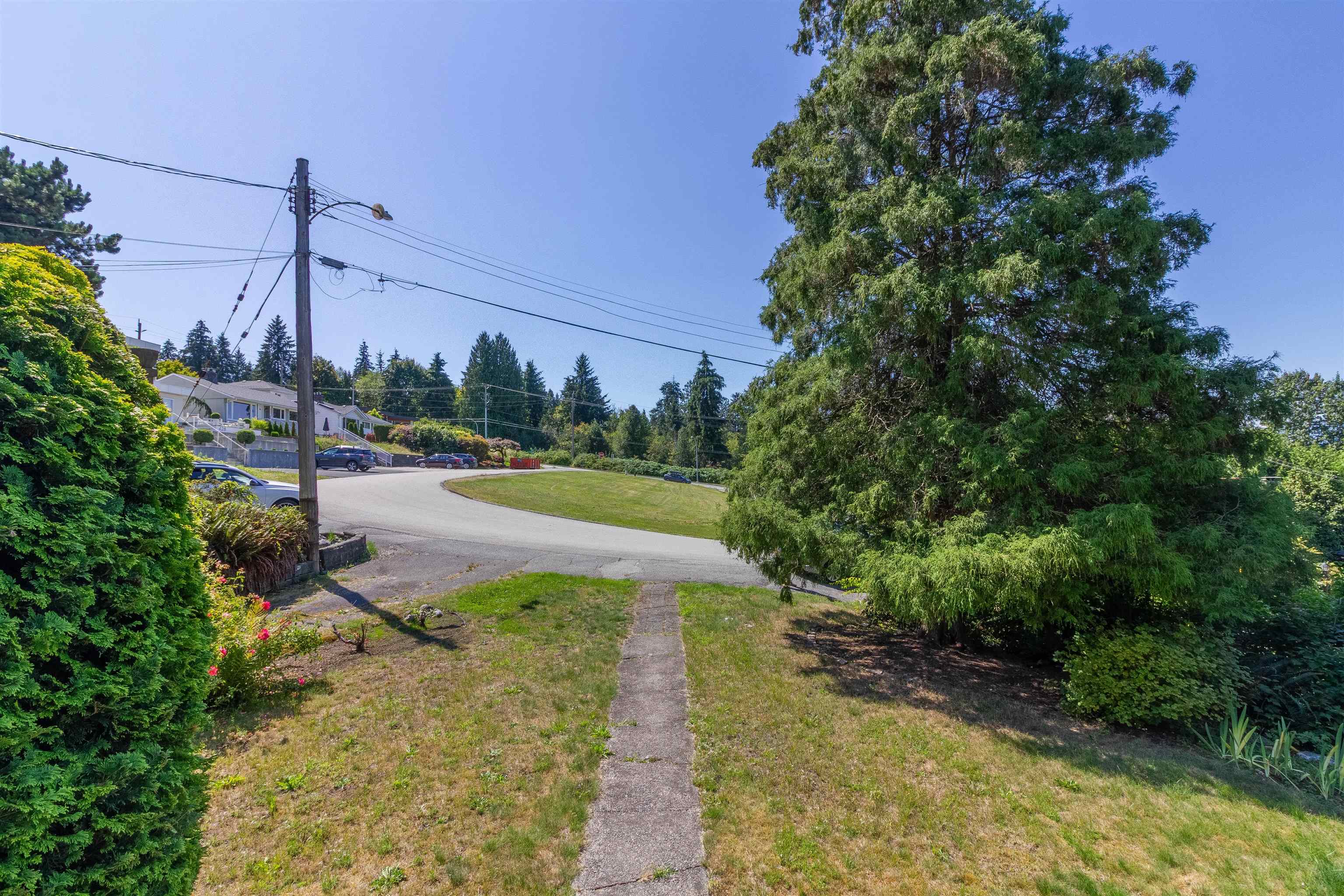 446 Northcliffe Crescent 35