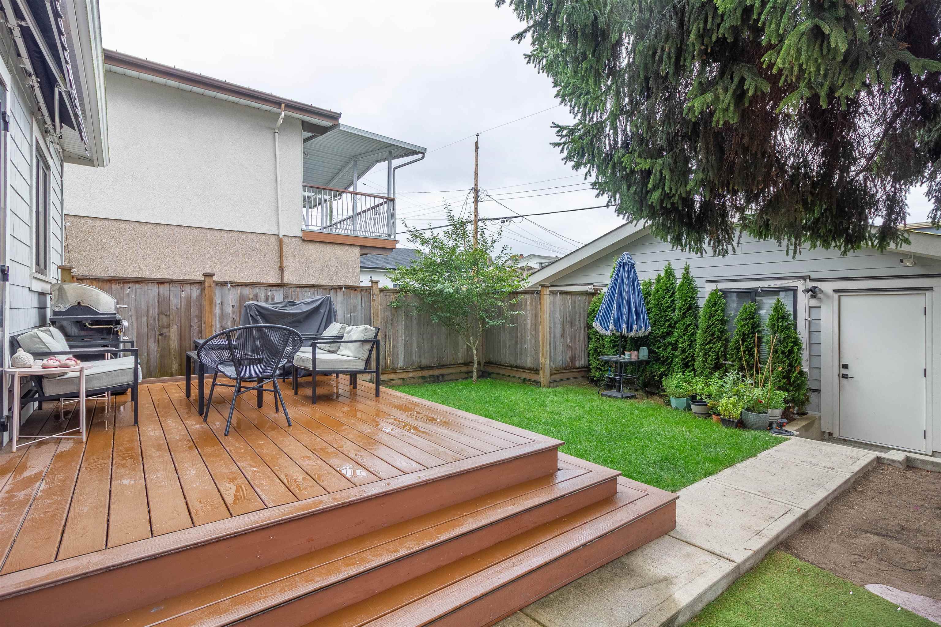 3063 Graveley Street 33