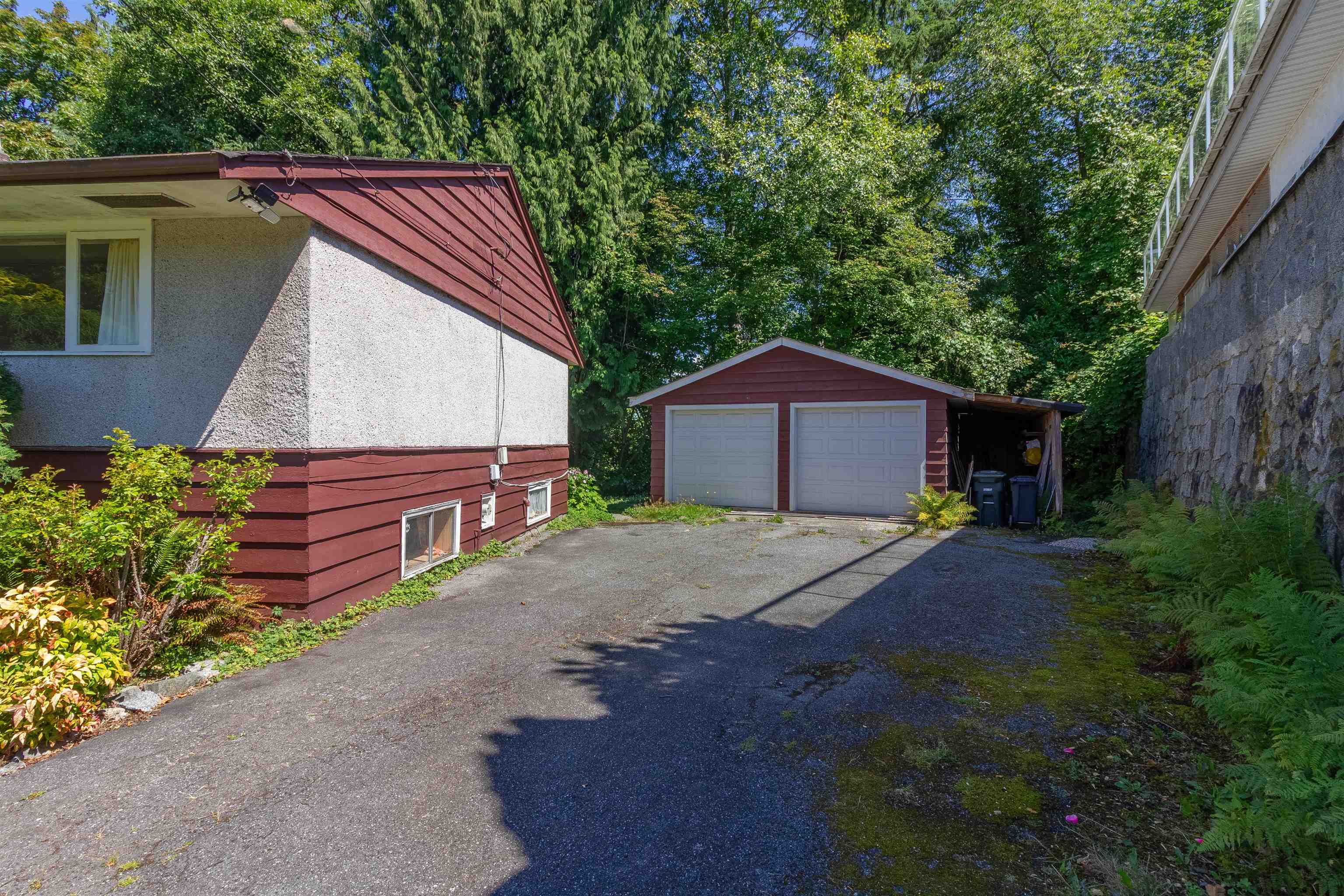 446 Northcliffe Crescent 2